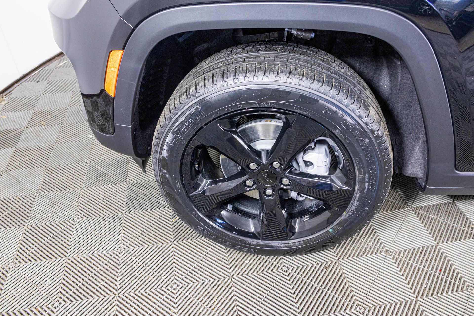 2025 JEEP GRAND CHEROKEE - Image 41