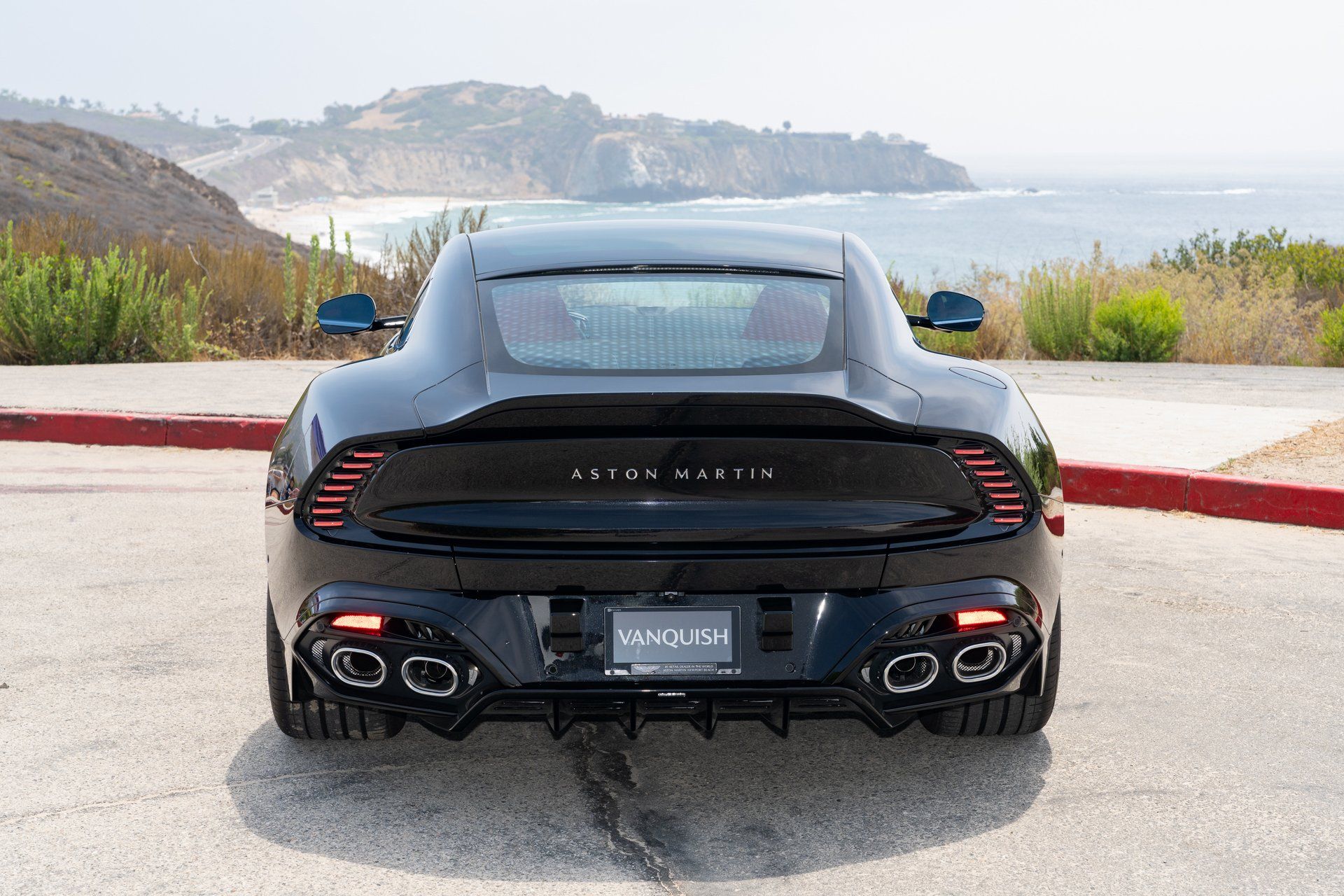 2025 Aston Martin Vanquish Base - Photo 6