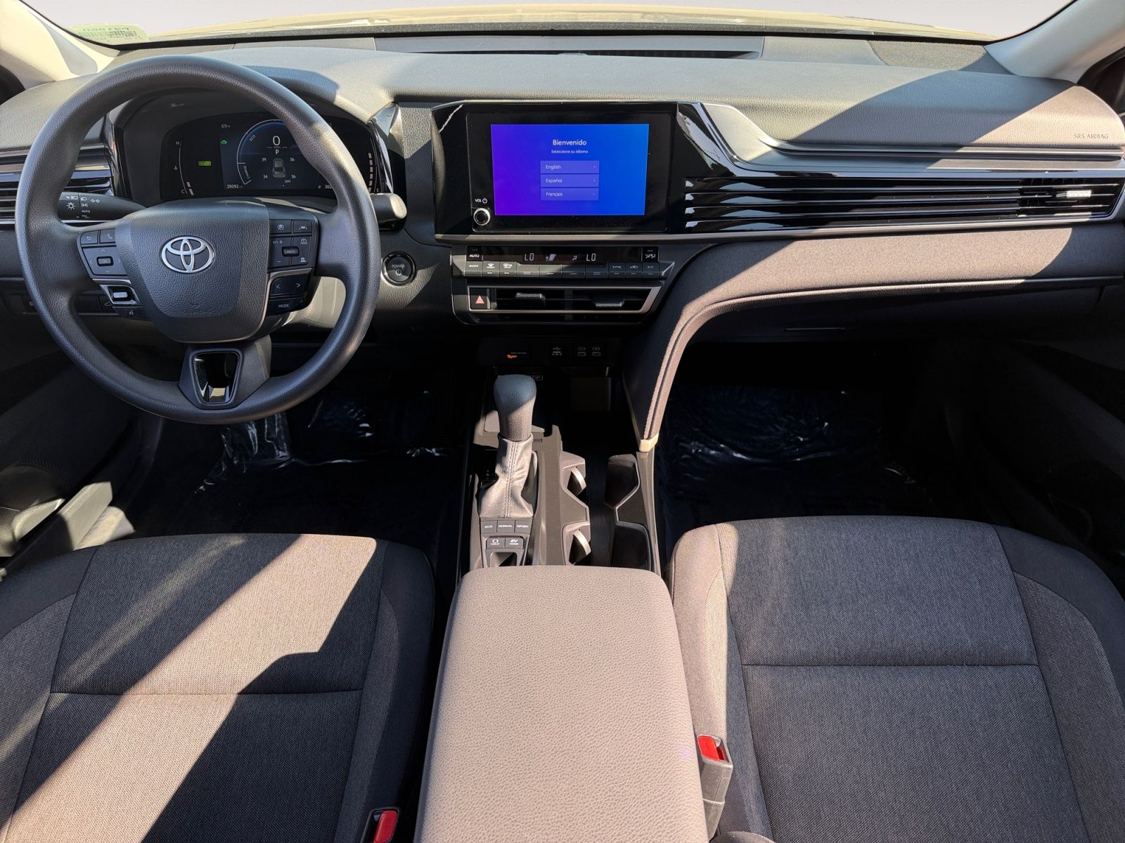2025 Toyota Camry LE - Photo 10