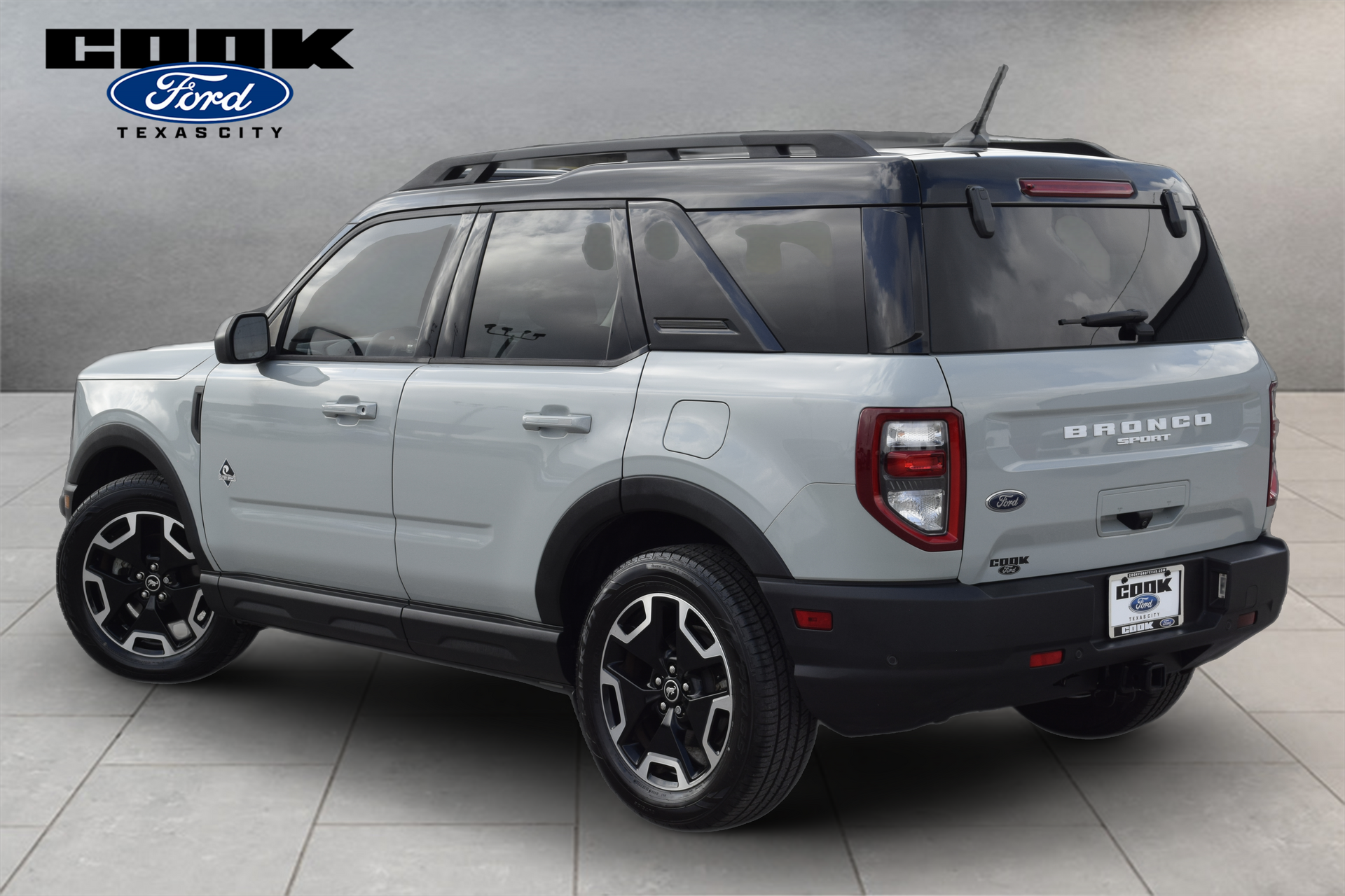 2022 Ford Bronco Sport Outer Banks Green at Bayway Cadillac of The Woodlands