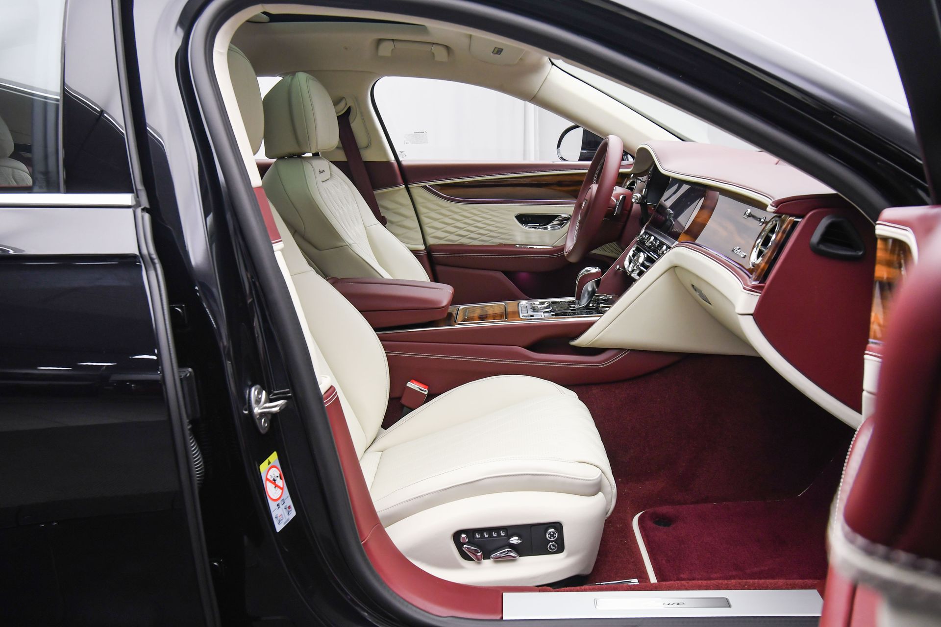 2026 Bentley Flying Spur - Photo 46
