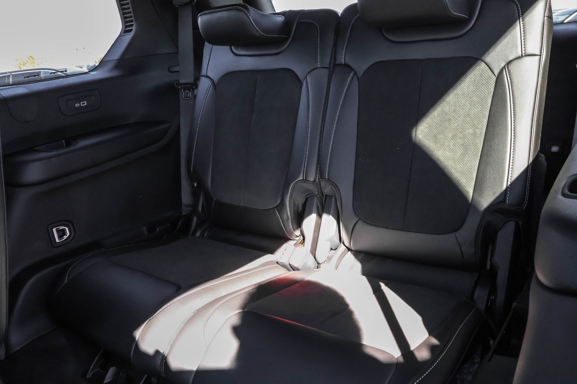 2025 JEEP GRAND CHEROKEE L - Image 18