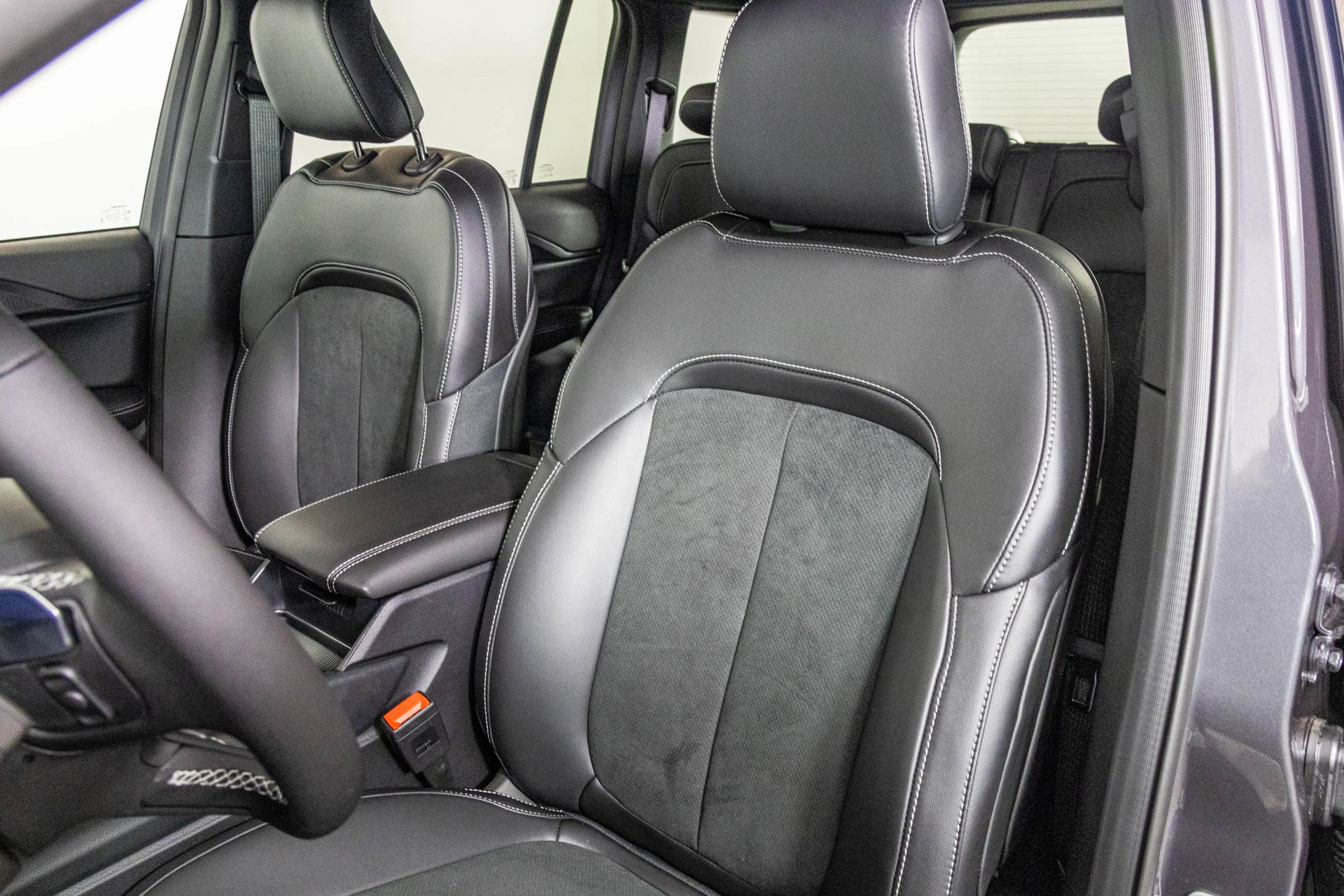 2025 JEEP GRAND CHEROKEE - Image 17