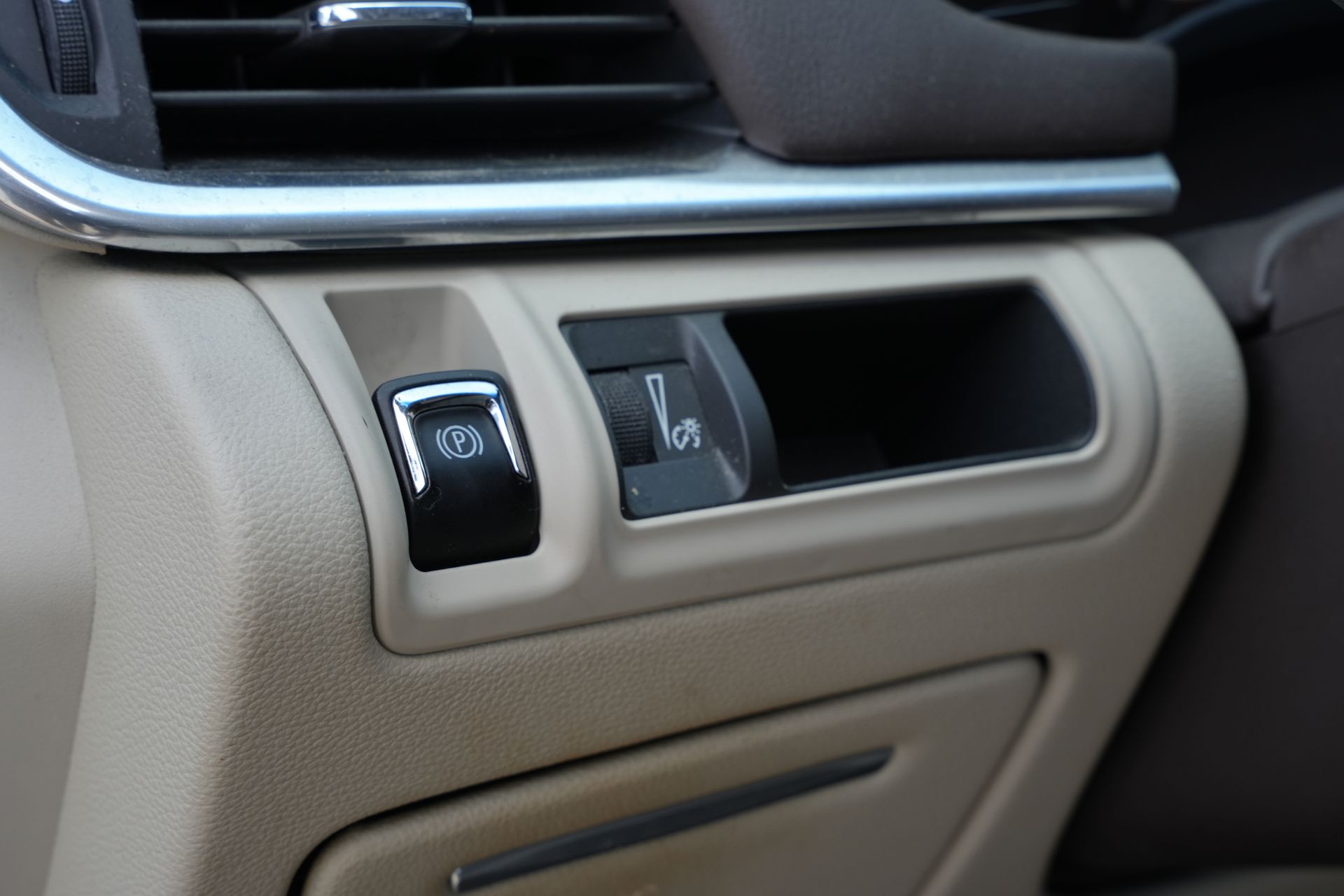 2016 Cadillac XTS Luxury Black at Tom Peacock Cadillac