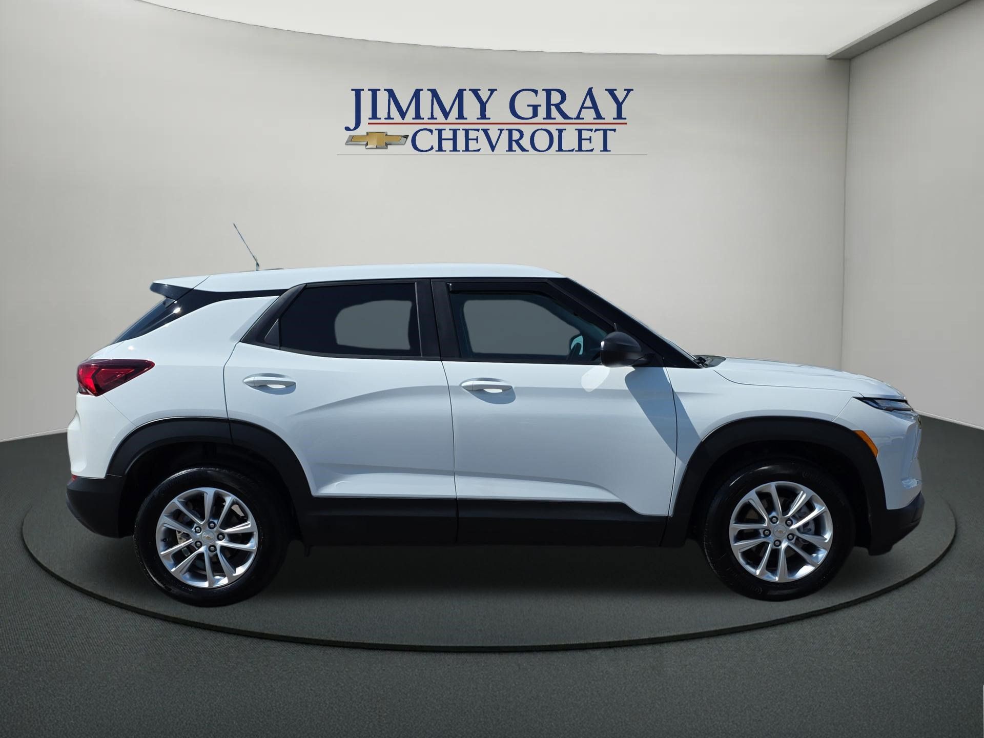 View vehicle photo 6