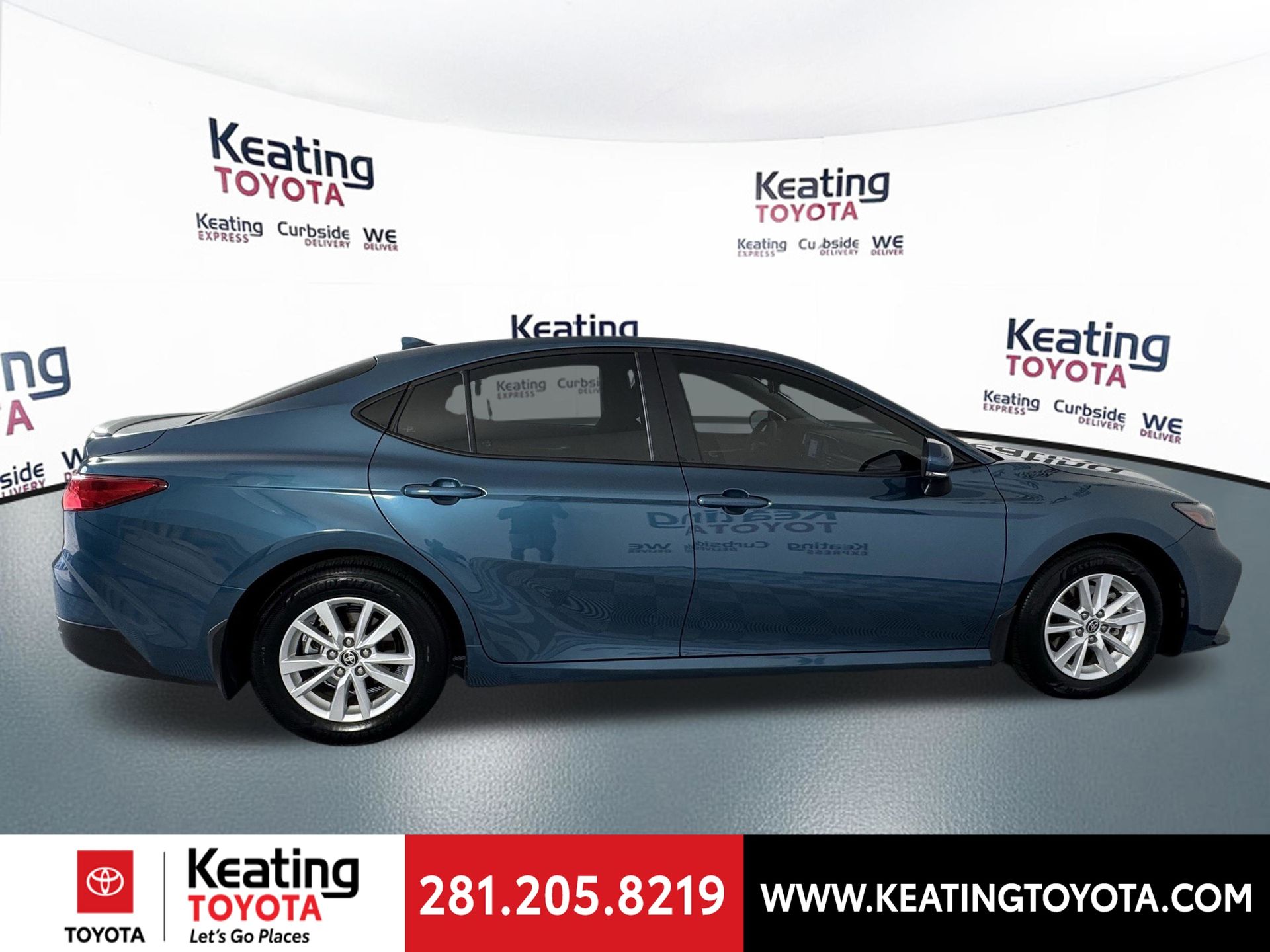 View vehicle photo 5