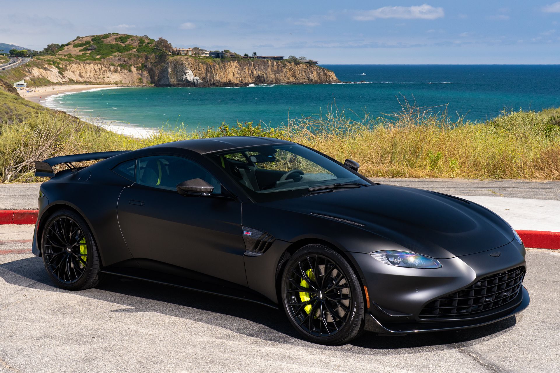 /2023 Aston-Martin Vantage