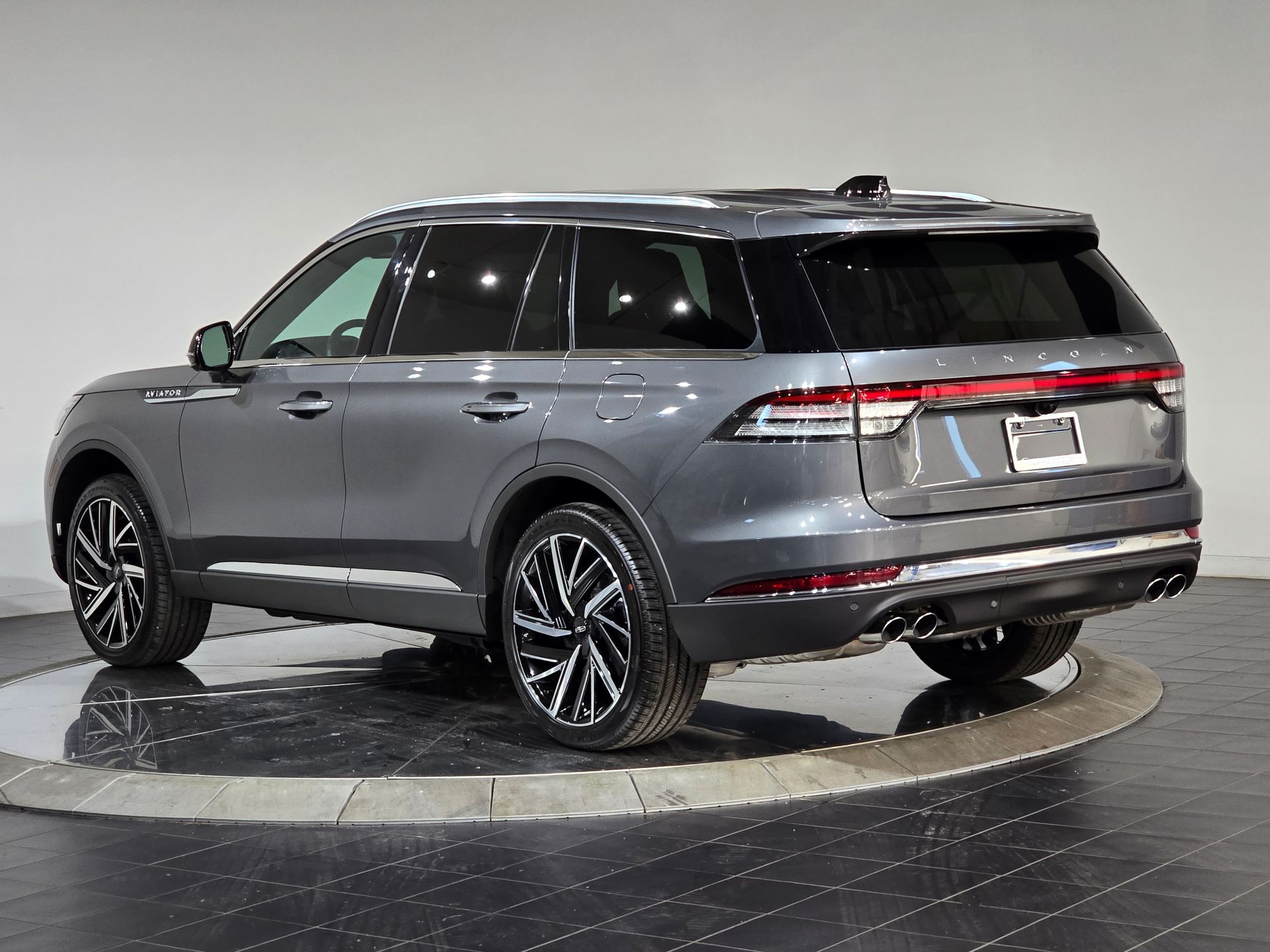 New Gray Metallic 2025 Lincoln Aviator Reserve for Sale in Chicago