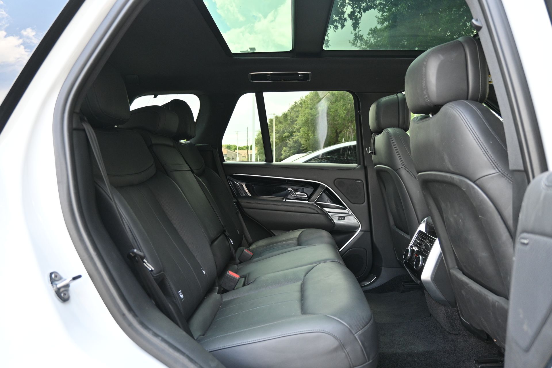 2023 Land Rover Range Rover SE White at Genesis of Spring