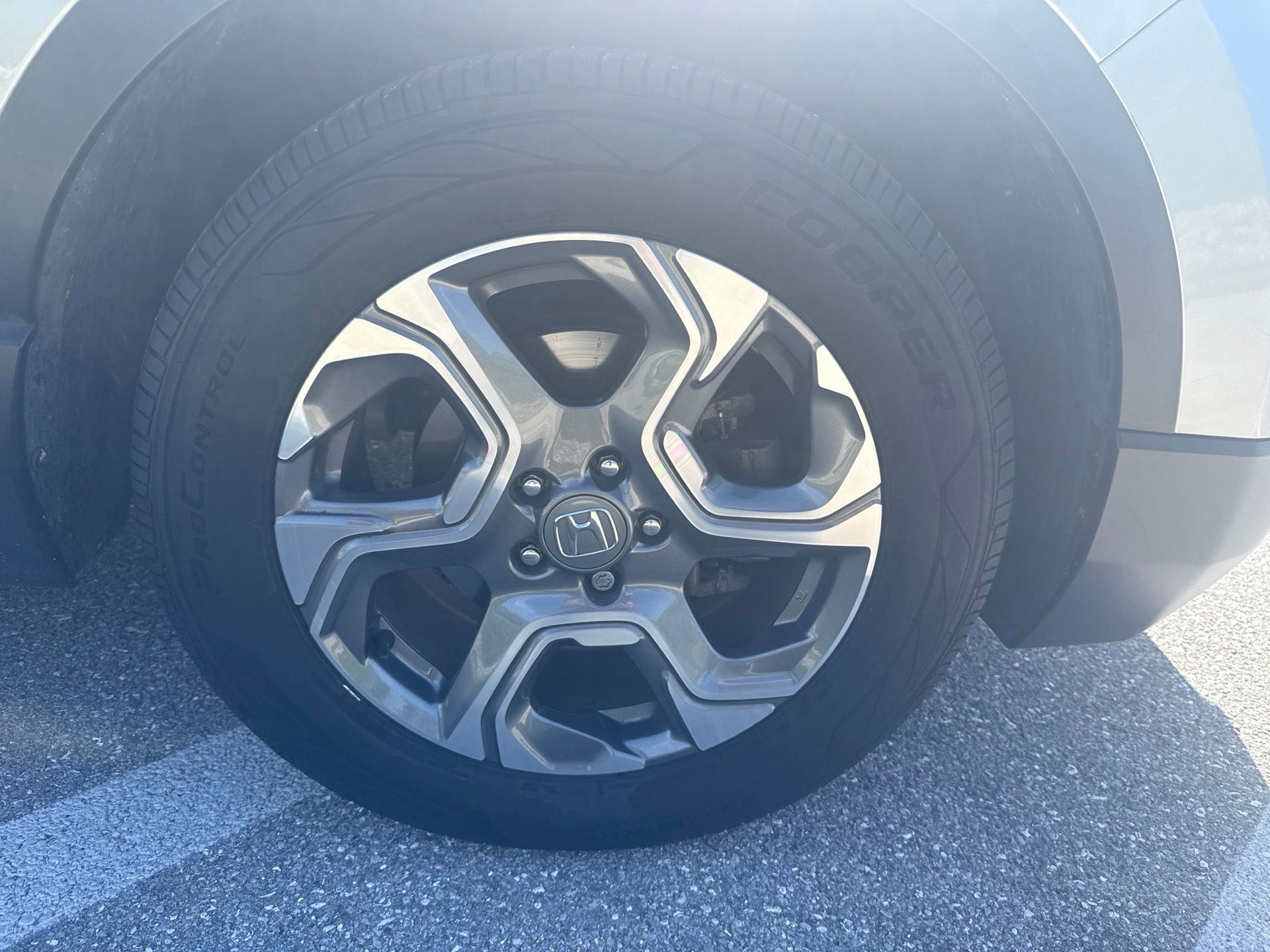 Certified Used 2019 Lunar Silver Metallic Honda EX-L image 11