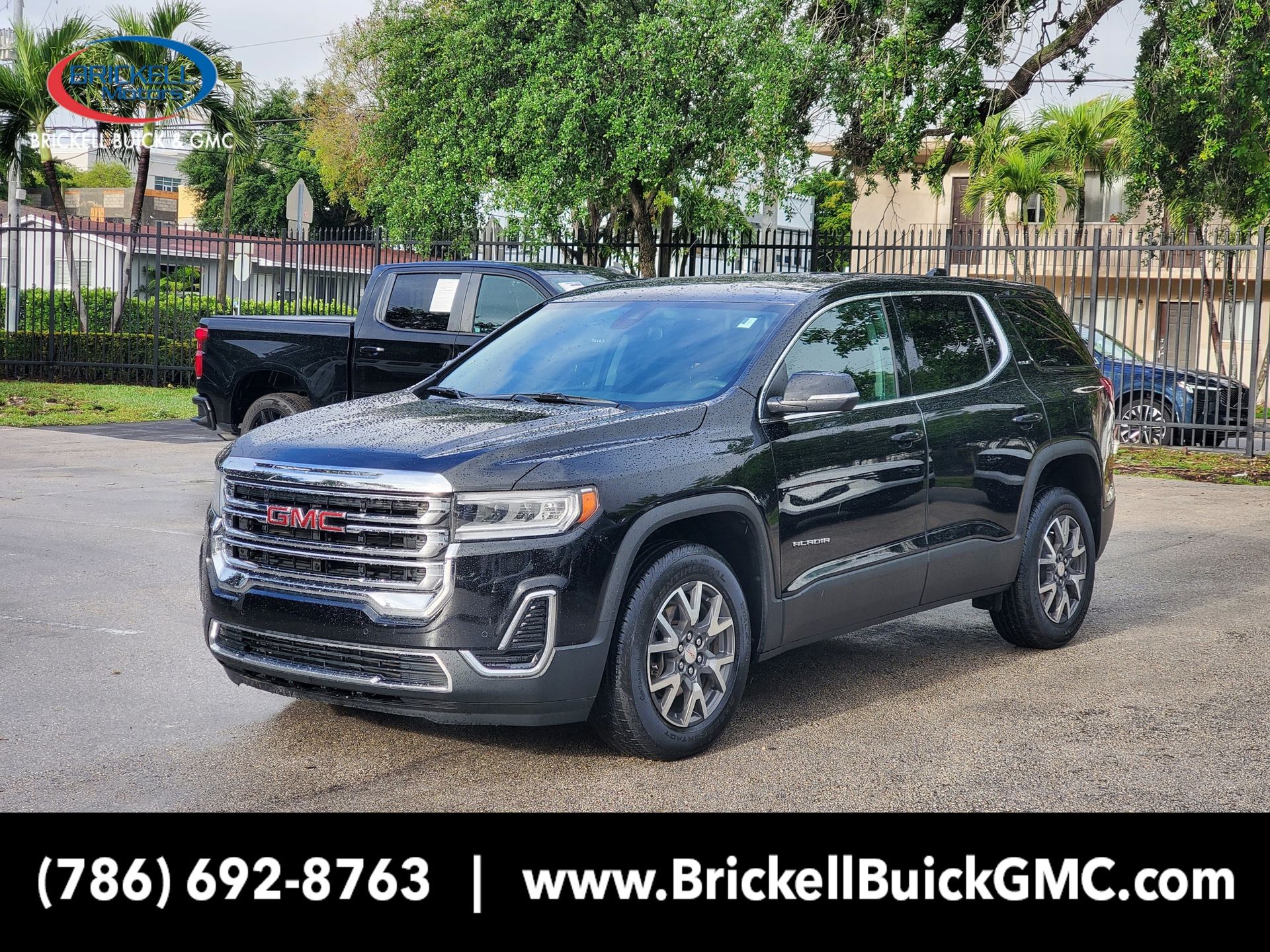 Black (Ebony Twilight Metallic) 2023 GMC Acadia SLE FWD SUV / Crossover Front-Wheel Drive 9-Speed Automatic
