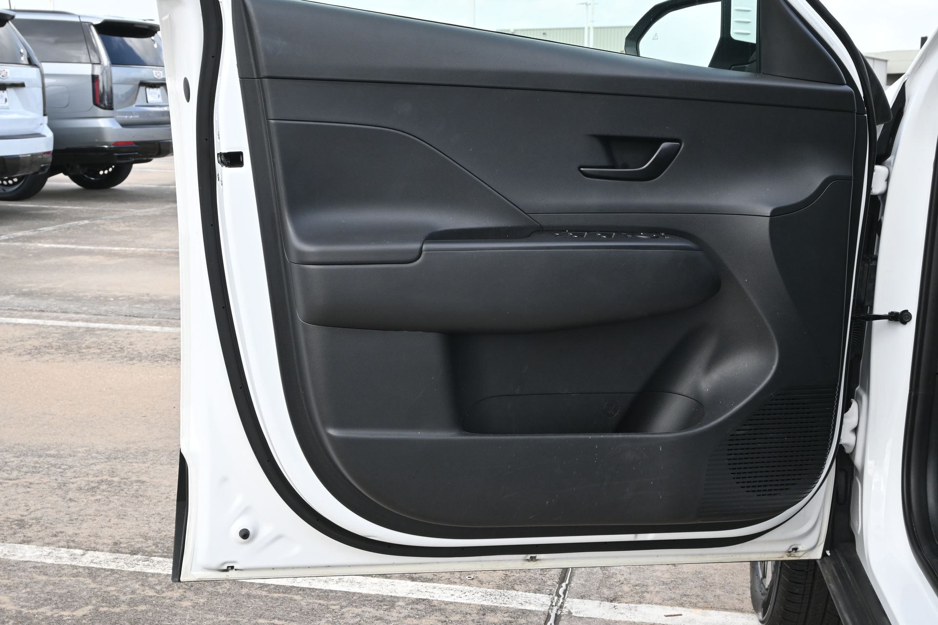 2025 Hyundai Kona SEL White at Baytown Hyundai