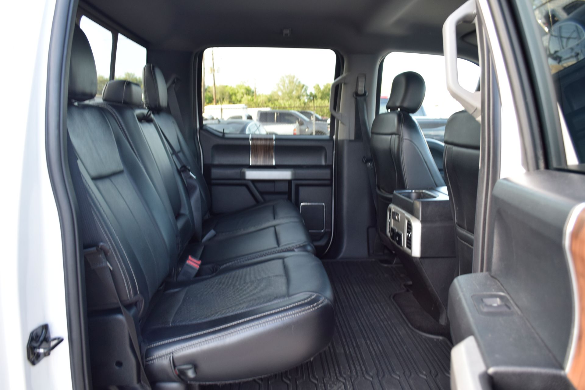 2019 Ford F-150 Lariat White at EAG Ford Navasota