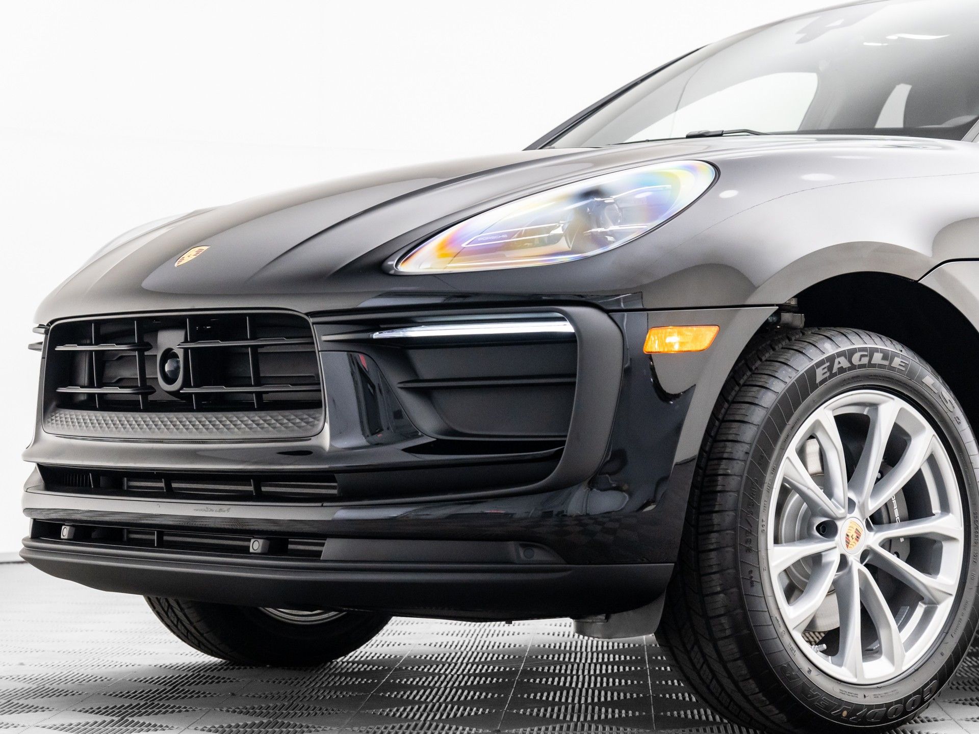 2024 Porsche Macan  photo