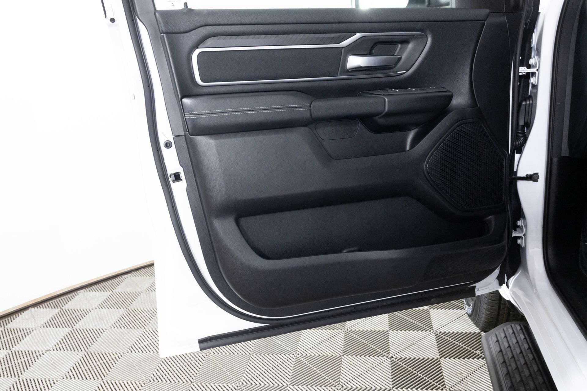 2026 RAM 1500 - Image 14