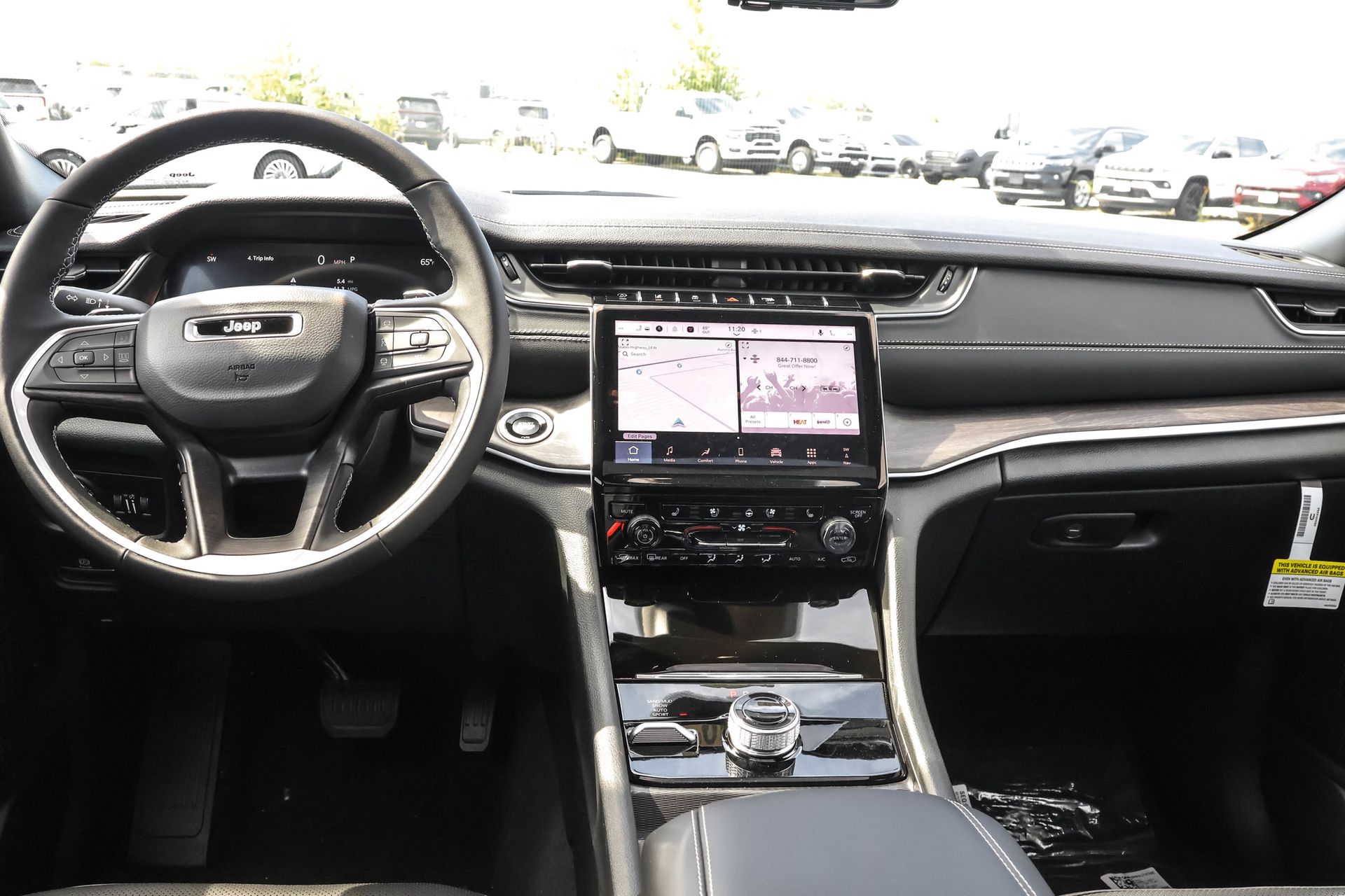 2025 JEEP GRAND CHEROKEE - Image 17