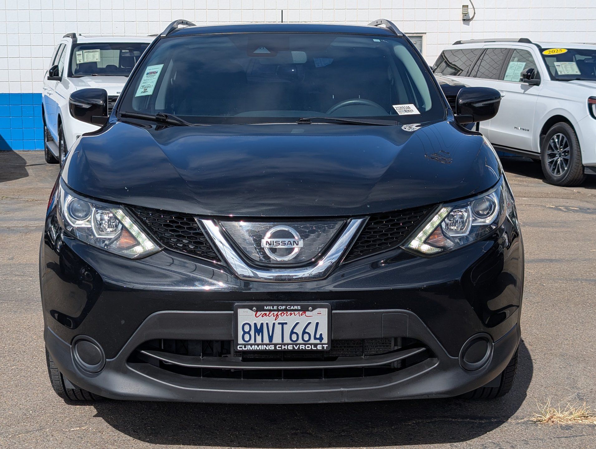 View vehicle photo 4