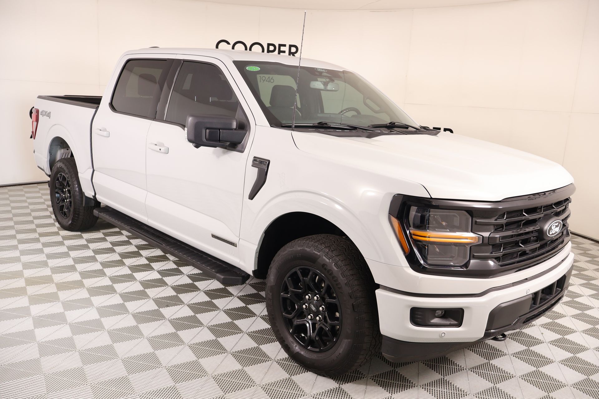 Avalanche 2024 Ford F-150 Pickup Truck Four-Wheel Drive Automatic