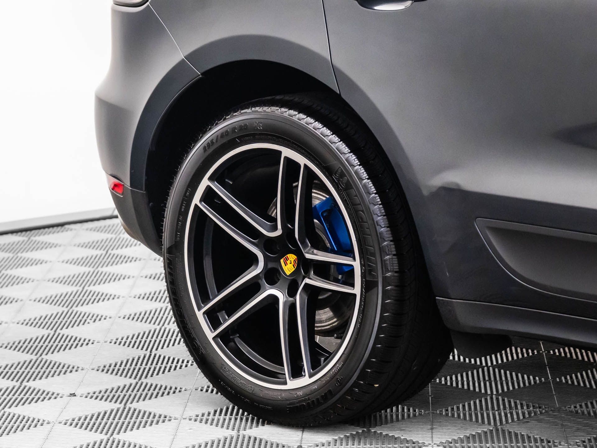2021 Porsche Macan S photo