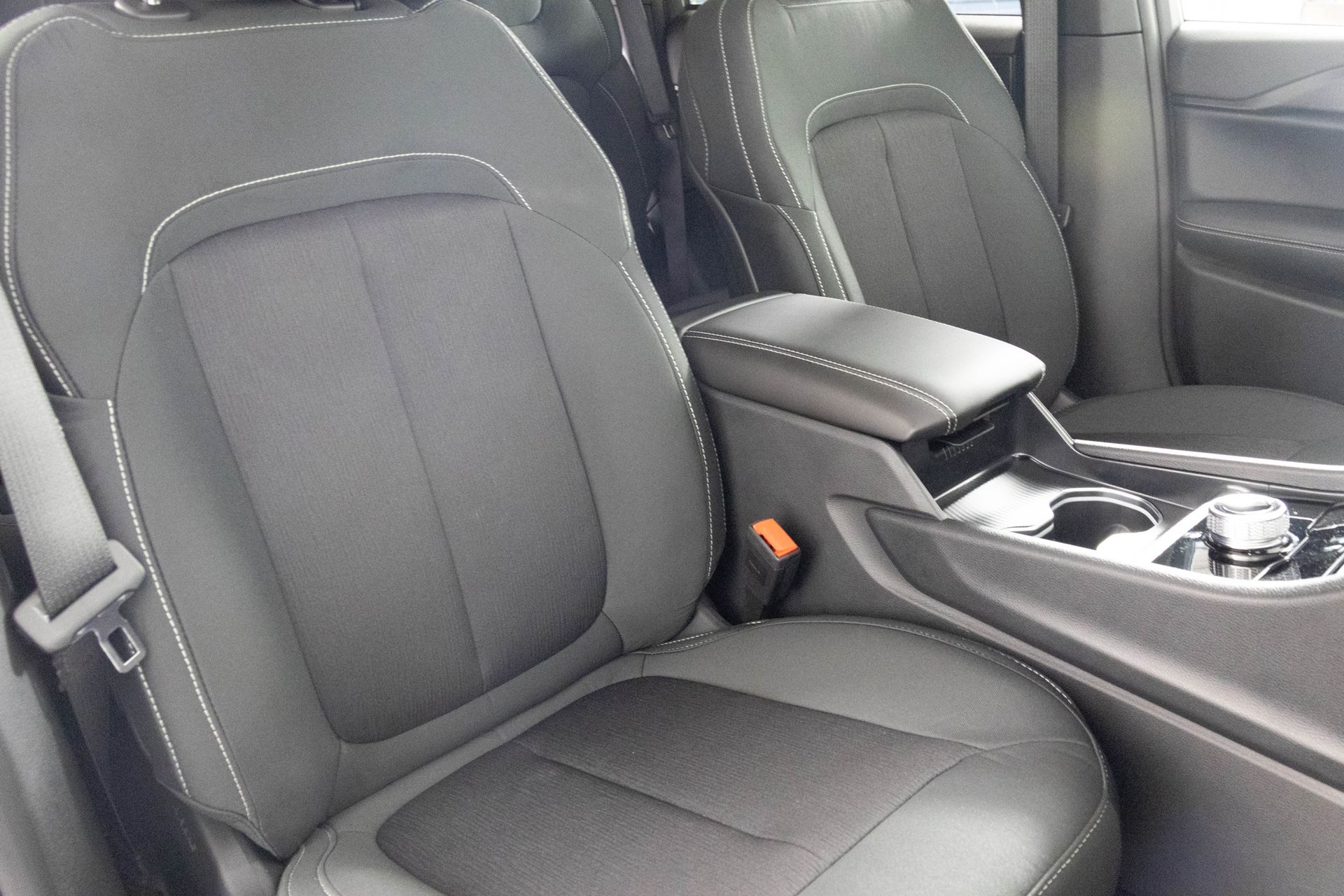 2025 JEEP GRAND CHEROKEE - Image 34