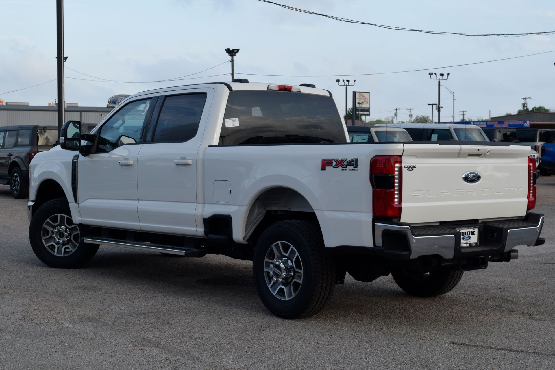 View vehicle photo 4