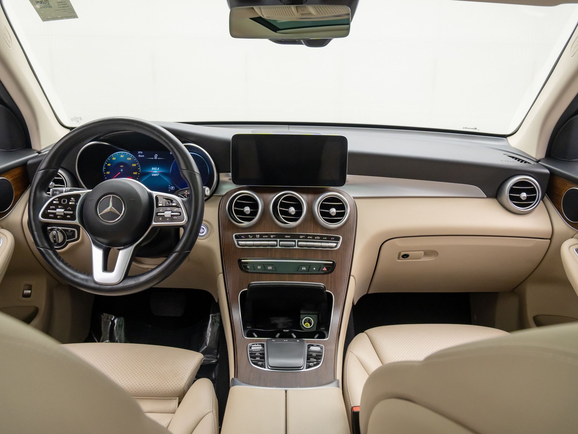 2022 Mercedes-Benz GLC GLC 300 photo