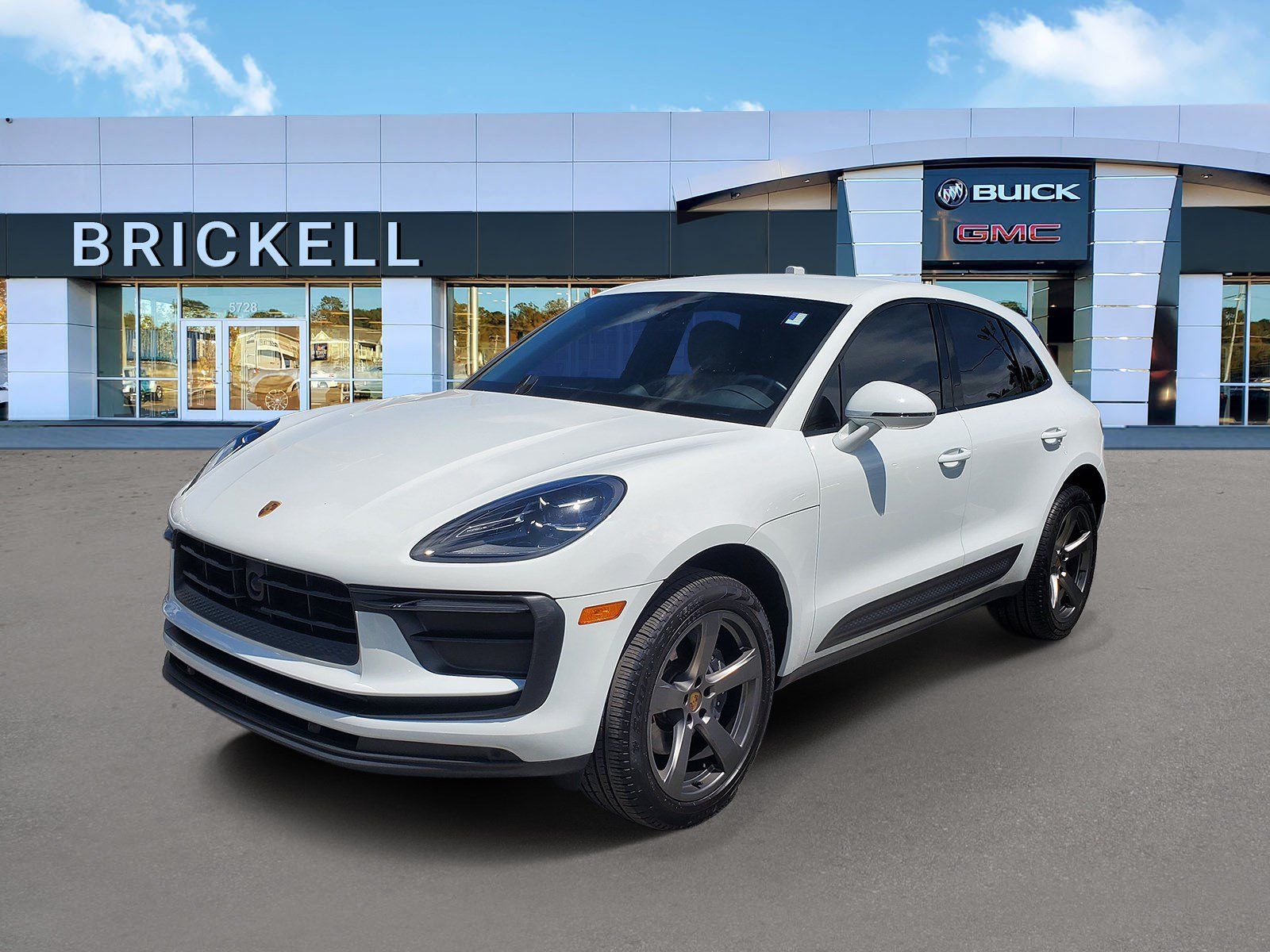 2025 Porsche Macan AWD