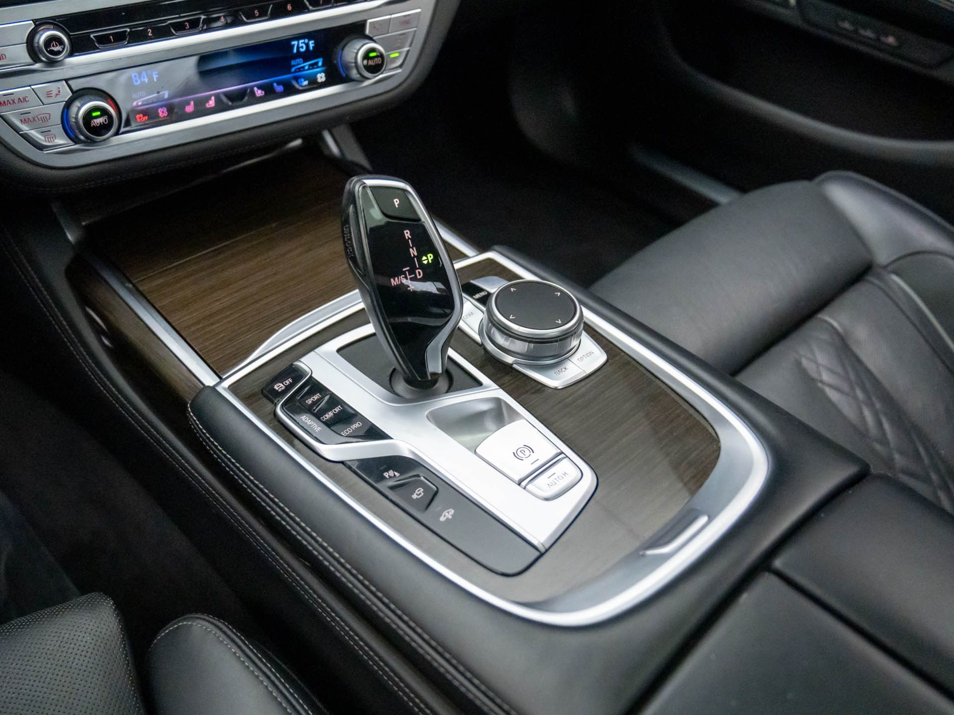 2022 BMW 7-Series 740i xDrive photo