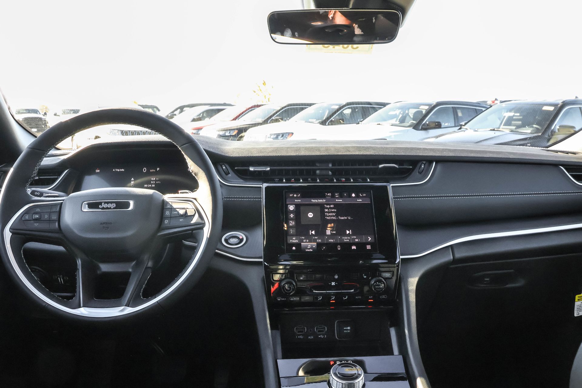 2025 JEEP GRAND CHEROKEE L - Image 18