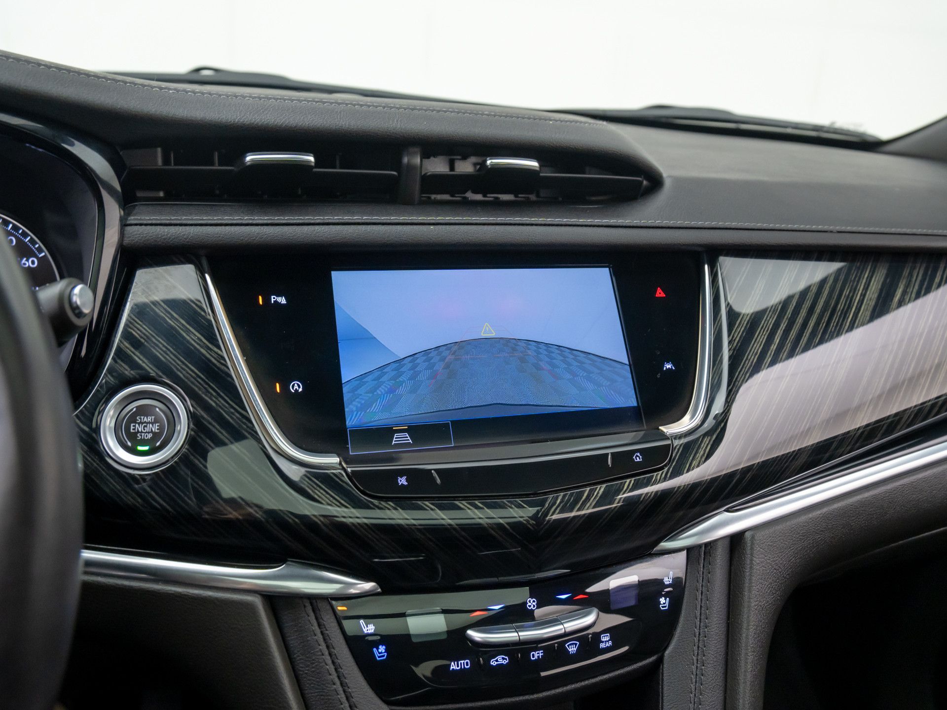 2022 Cadillac XT6 Premium Luxury photo