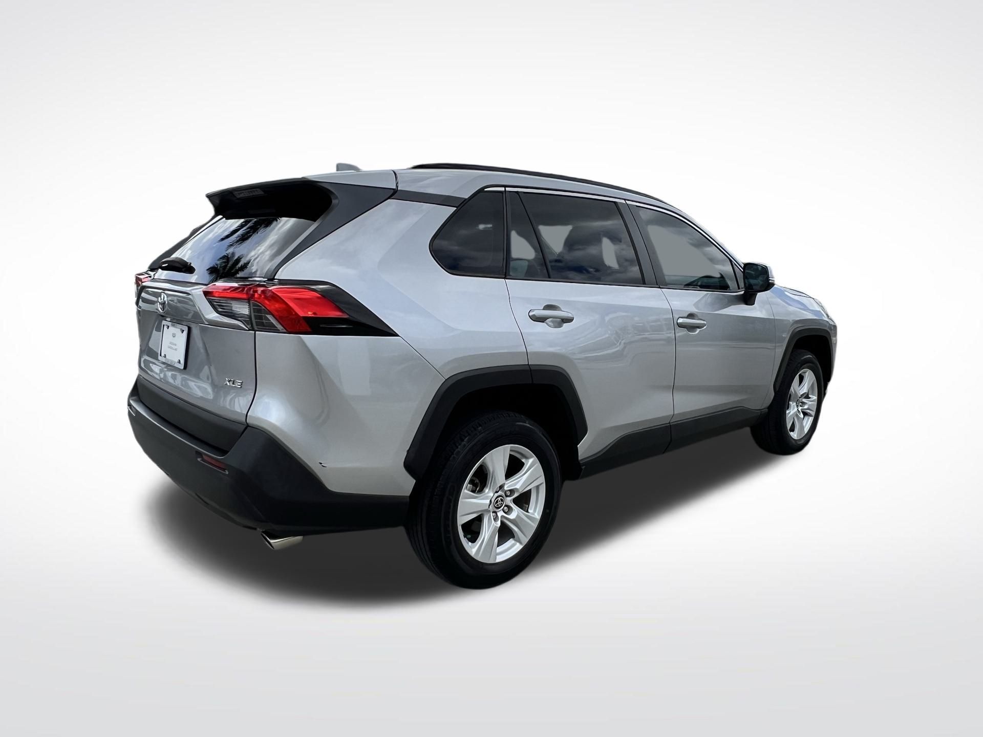 2021 Toyota RAV4 XLE 25