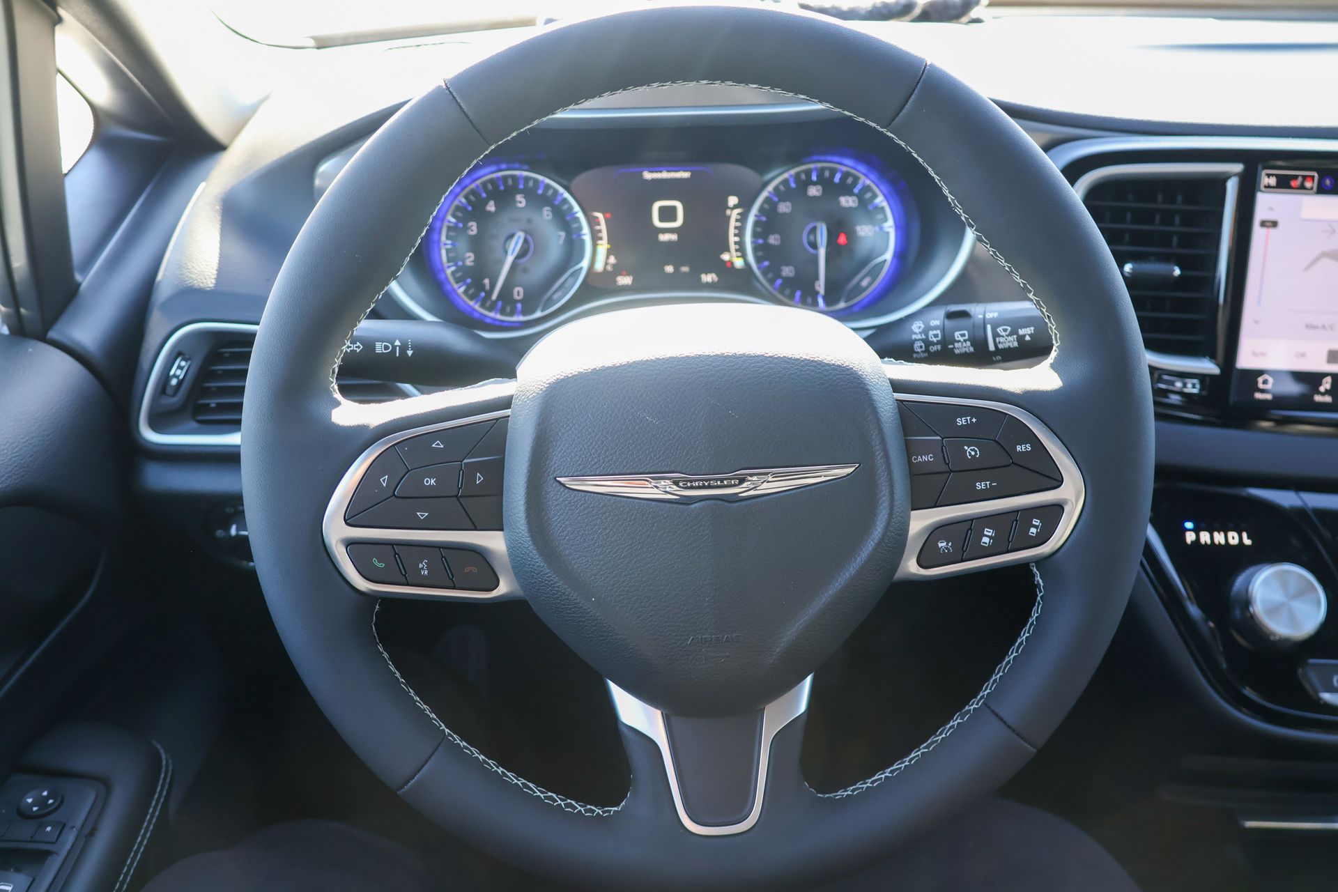 2026 CHRYSLER VOYAGER - Image 28