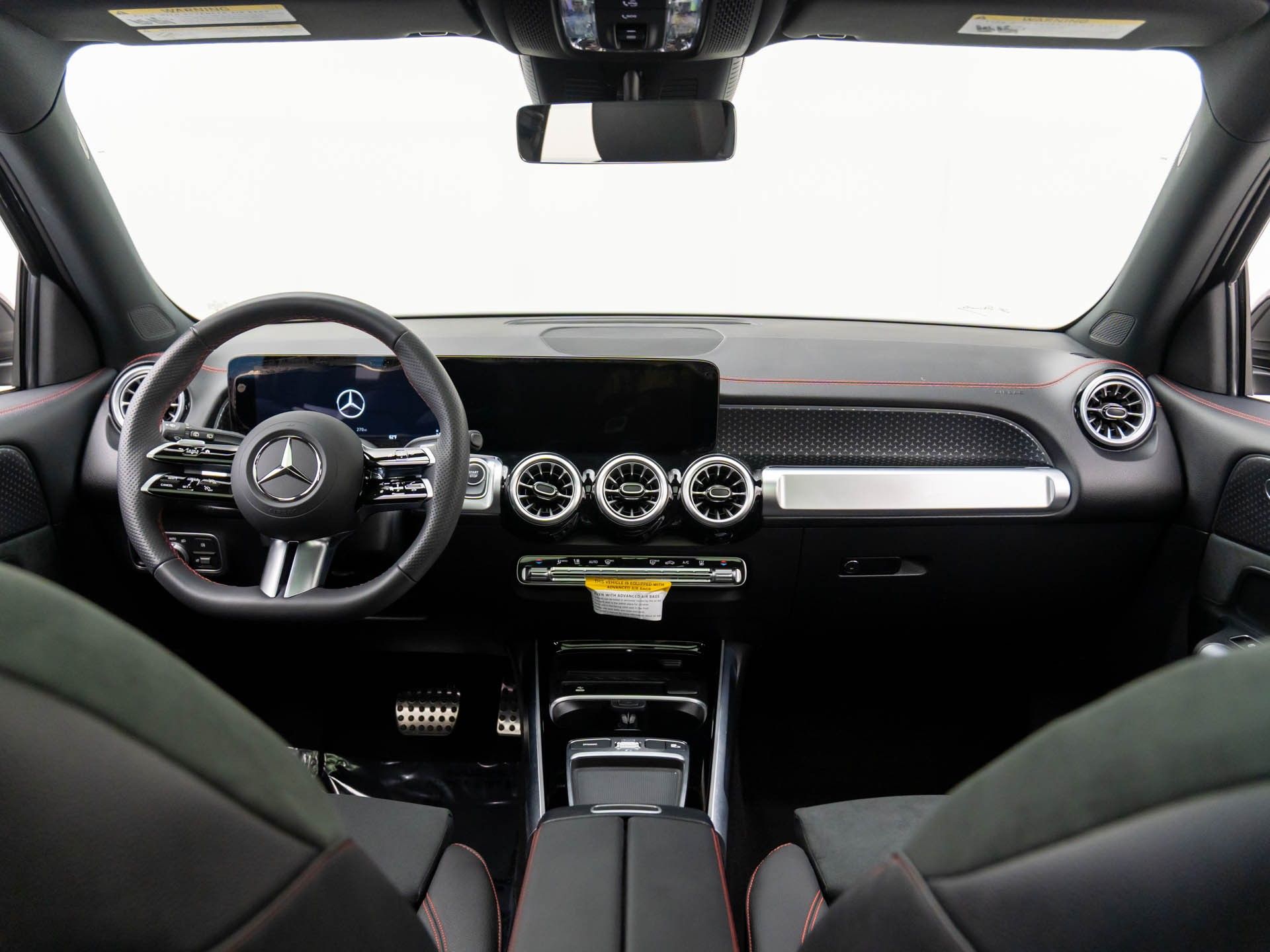 2024 Mercedes-Benz EQB 300 photo