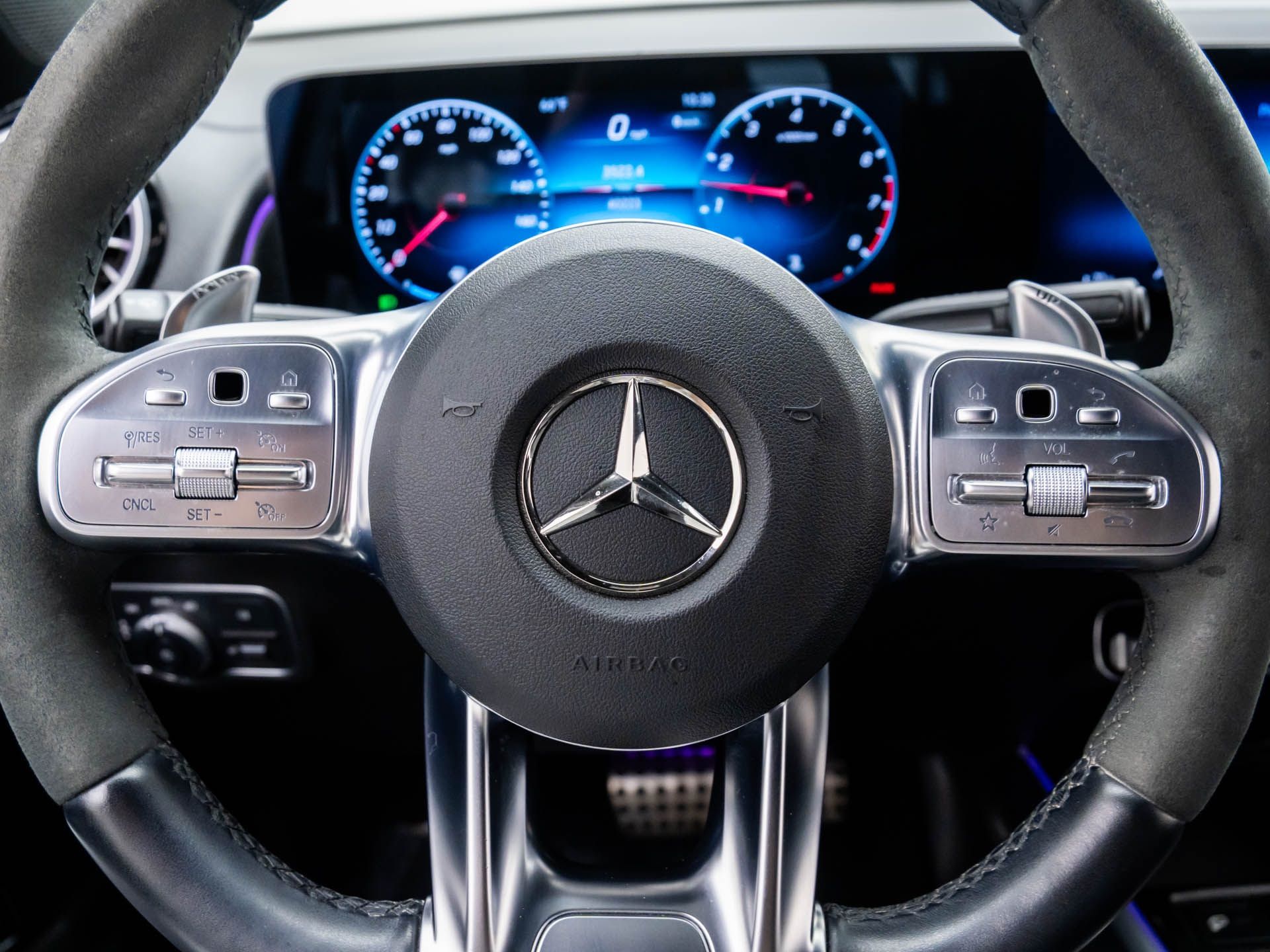 2022 Mercedes-Benz GLB GLB 35 AMG photo
