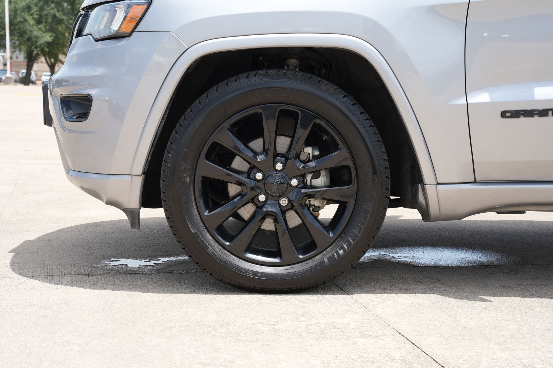 2019 Jeep Grand Cherokee Altitude Silver at AutoSavvy Houston Southwest