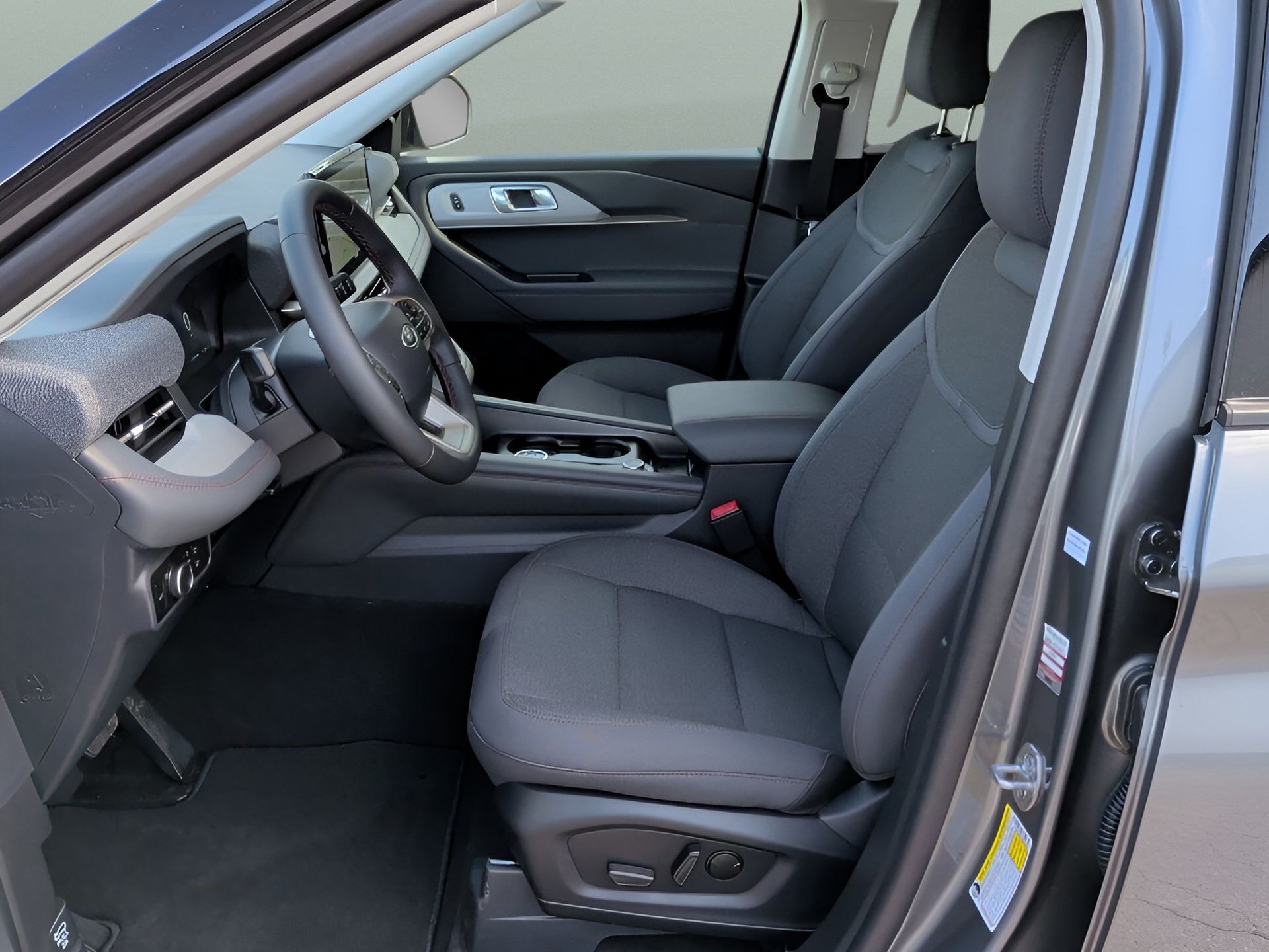 2026 Ford Explorer Active - 9