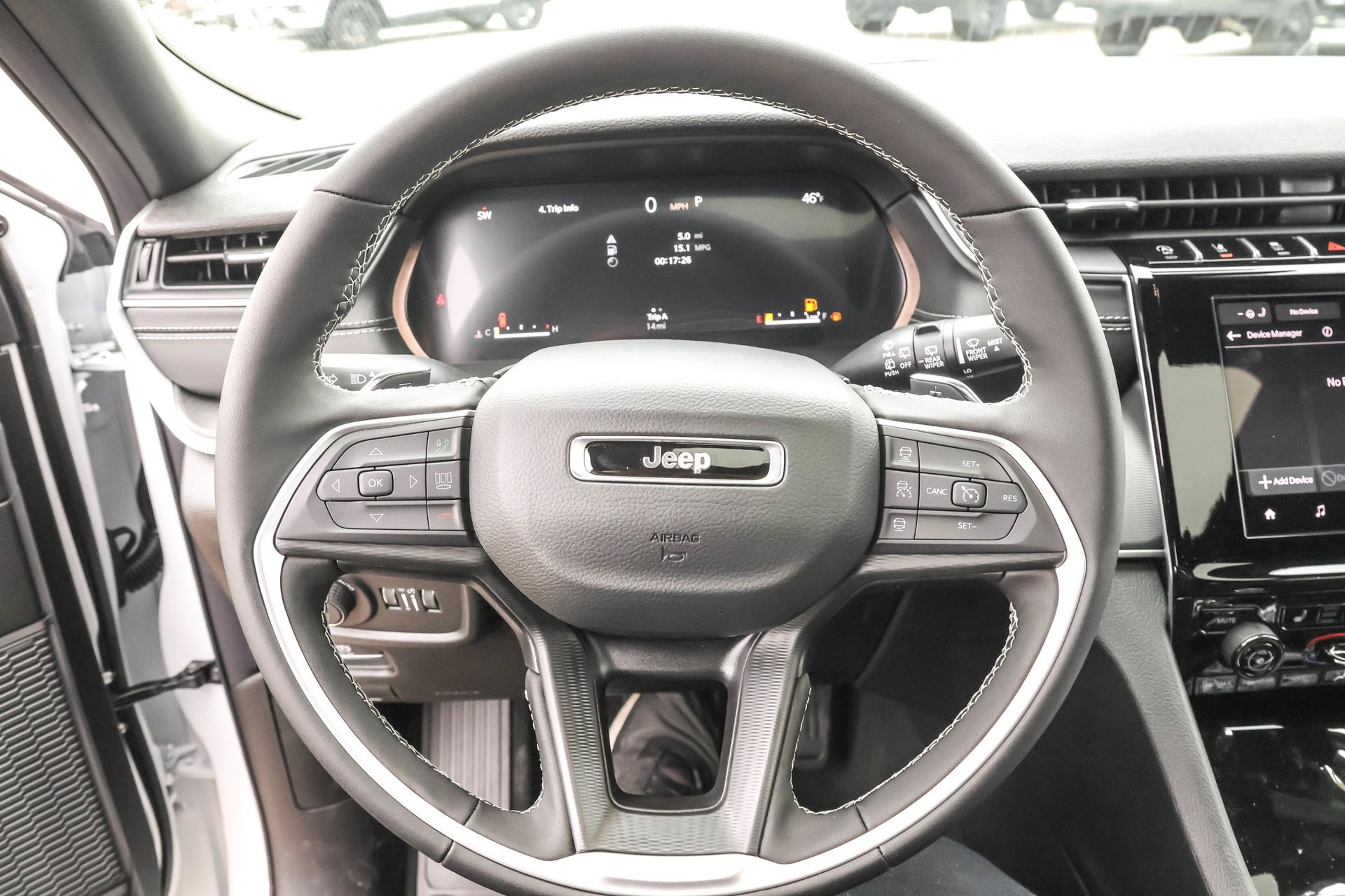 2025 JEEP GRAND CHEROKEE - Image 28