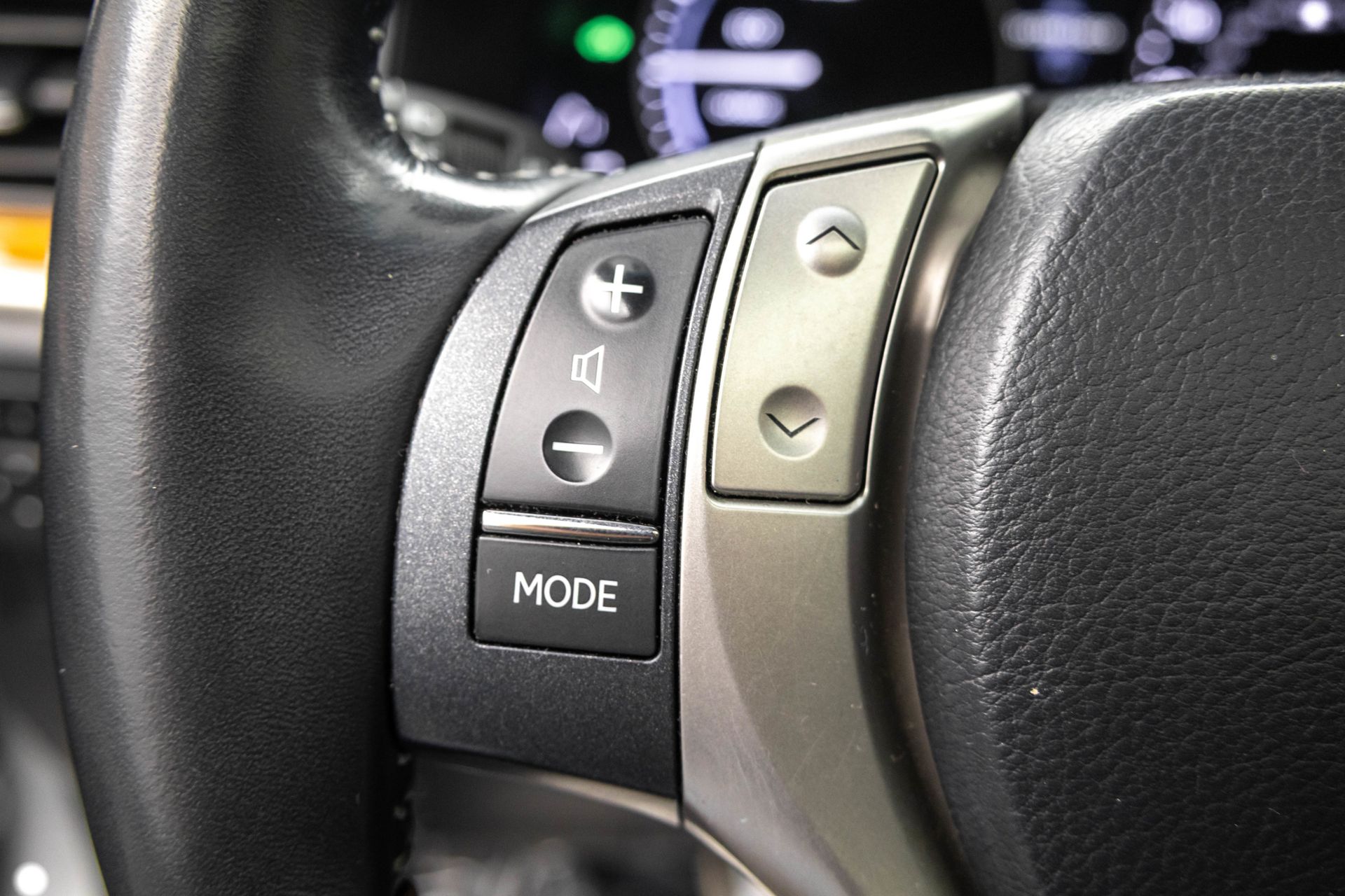 2014 LEXUS ES - Image 17