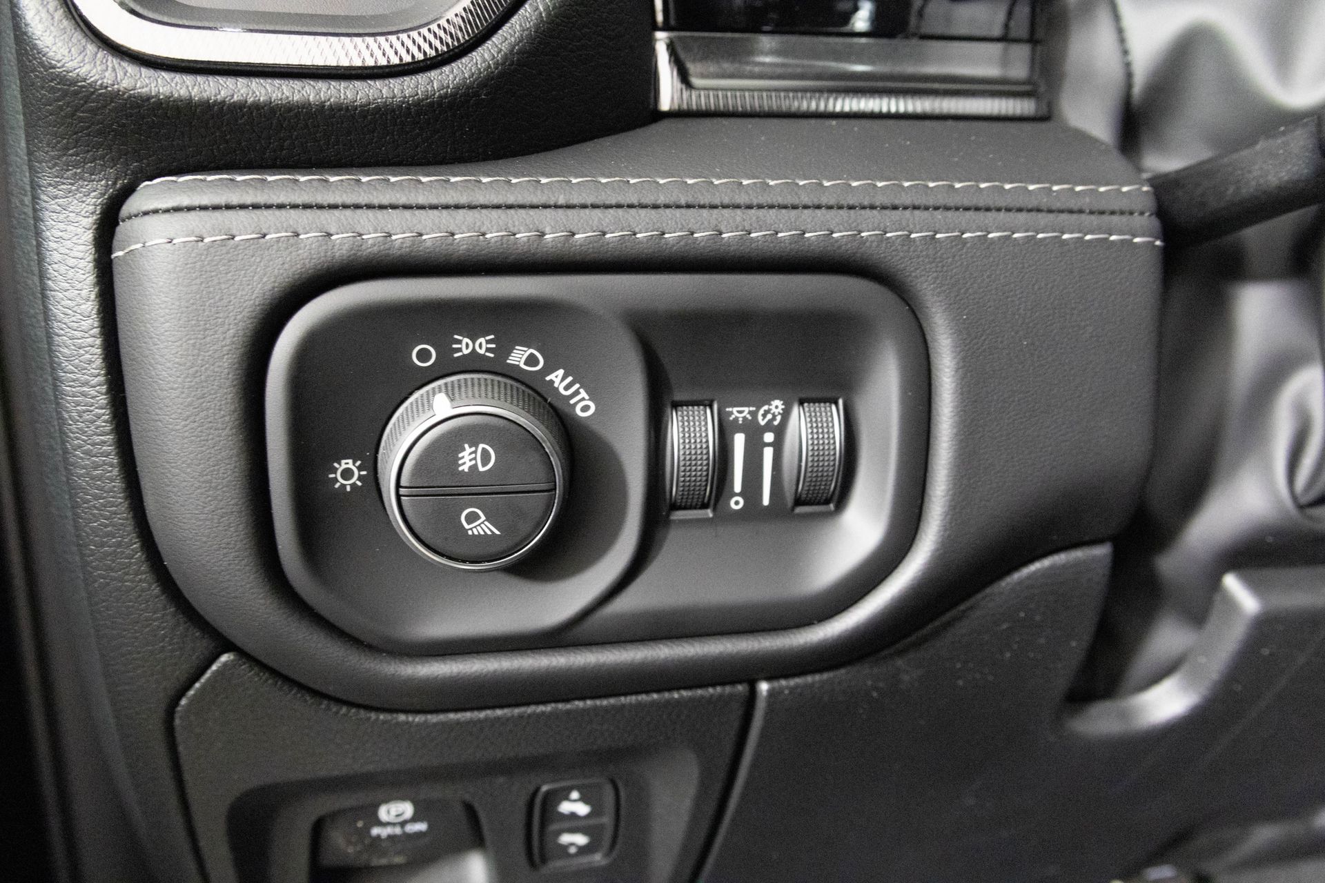 2026 RAM 1500 - Image 18