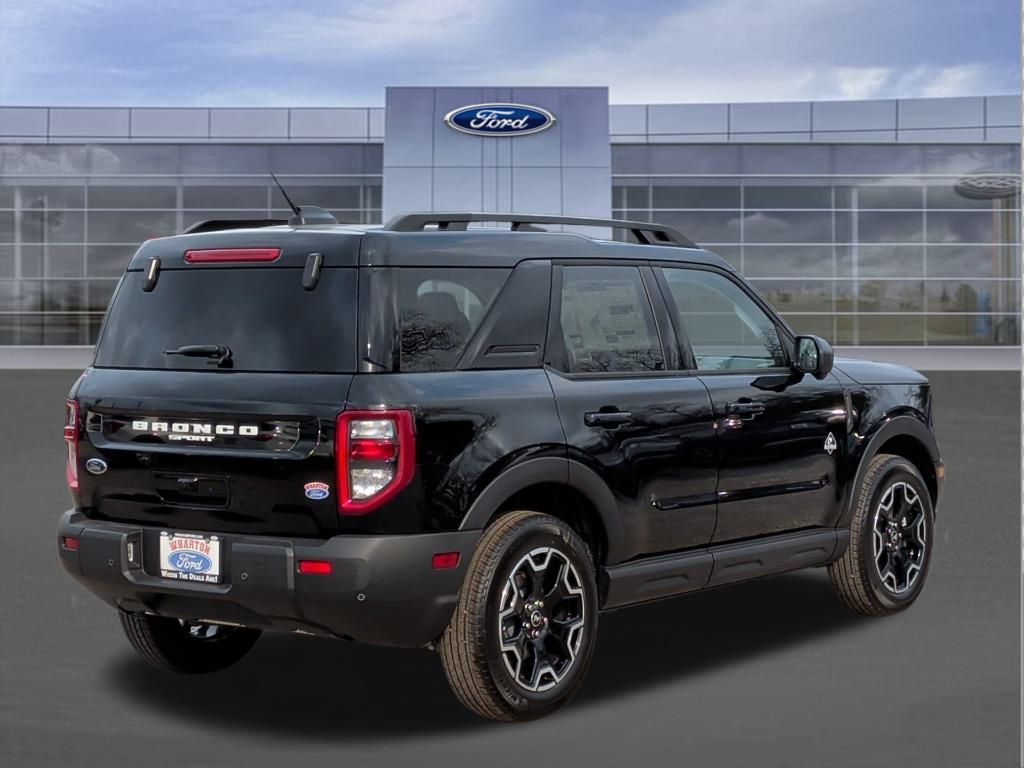 2025 Ford Bronco Sport Outer Banks - 4