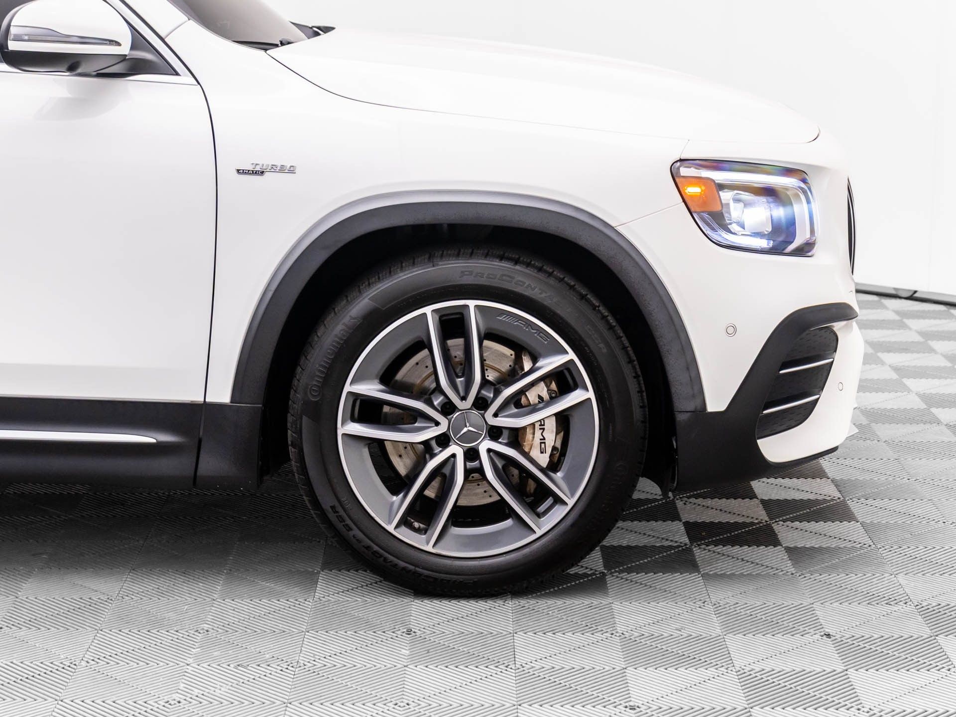 2022 Mercedes-Benz GLB GLB 35 AMG photo