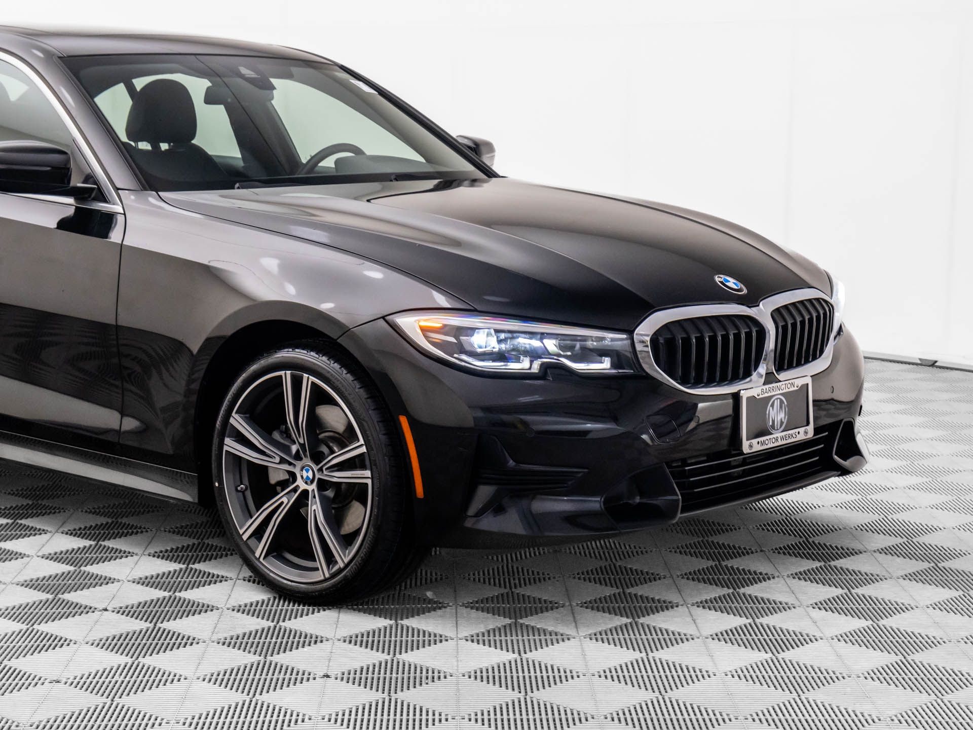 2022 BMW 3-Series 330i xDrive photo