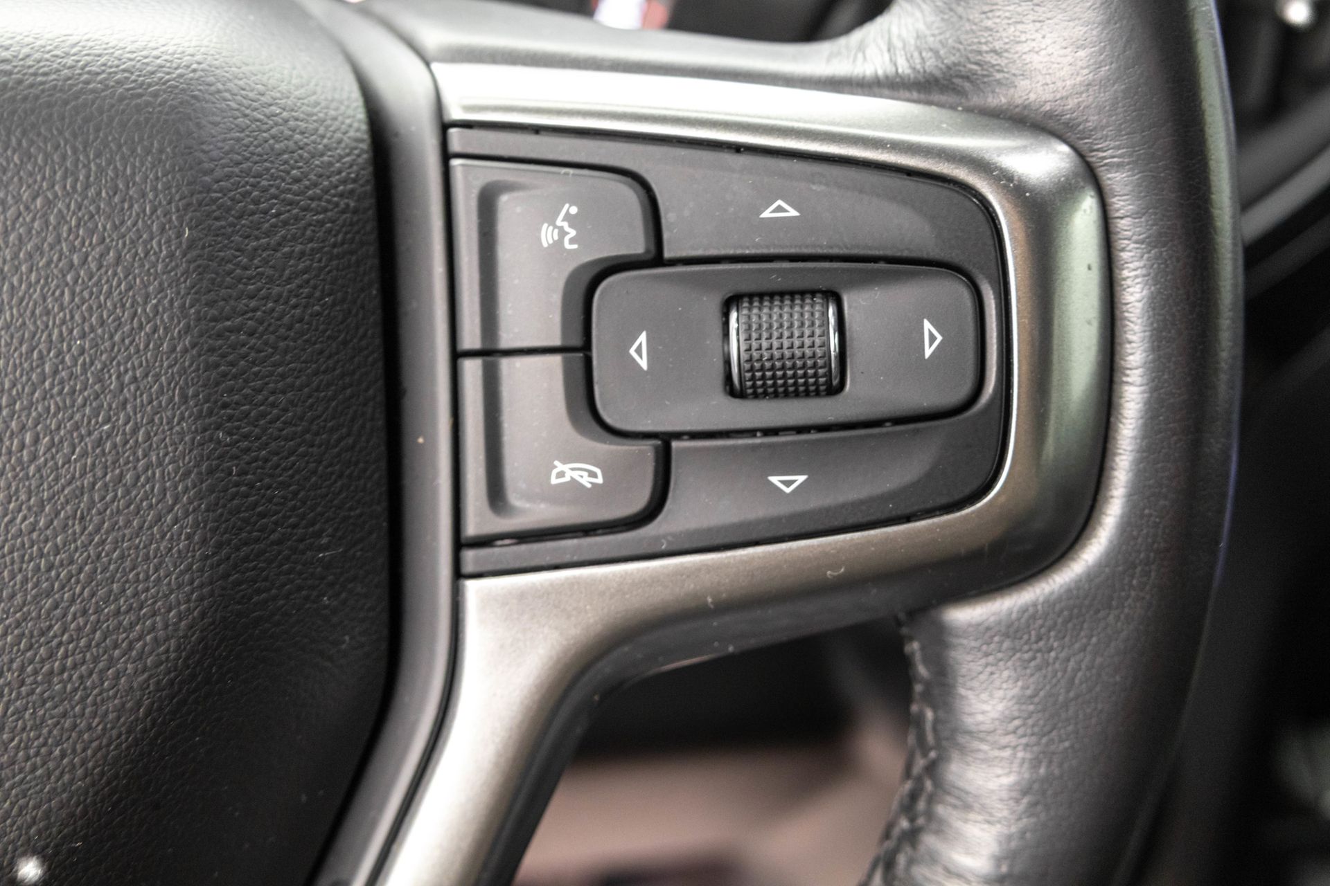 2020 CHEVROLET SILVERADO - Image 23