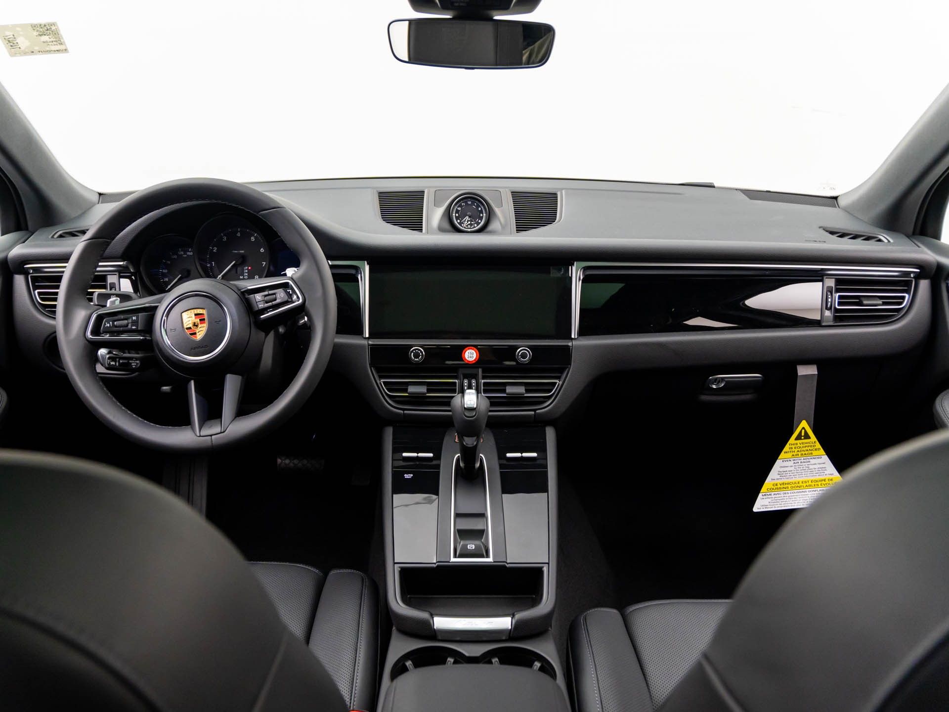 2024 Porsche Macan  photo