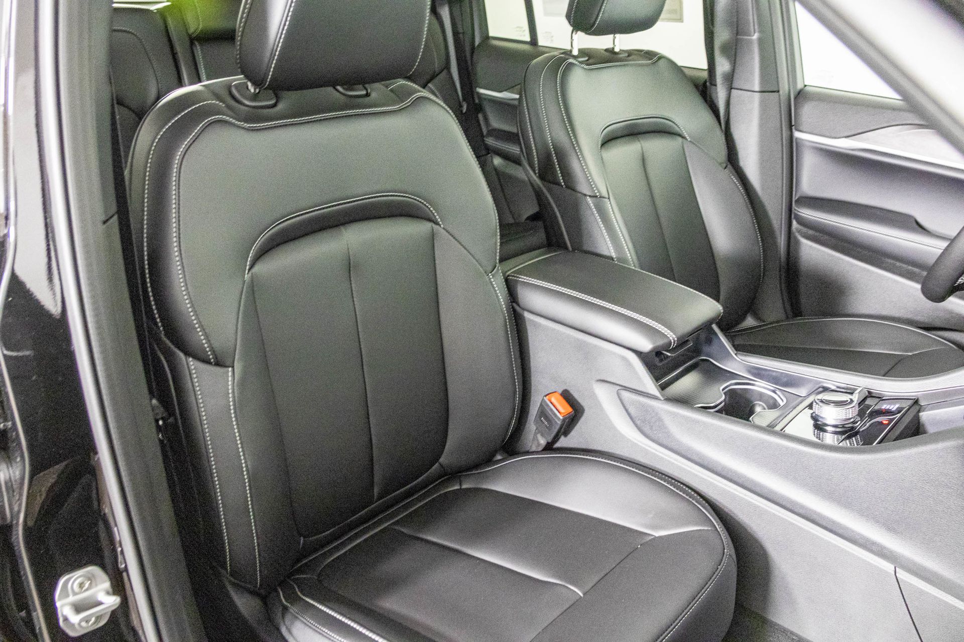 2025 JEEP GRAND CHEROKEE - Image 38