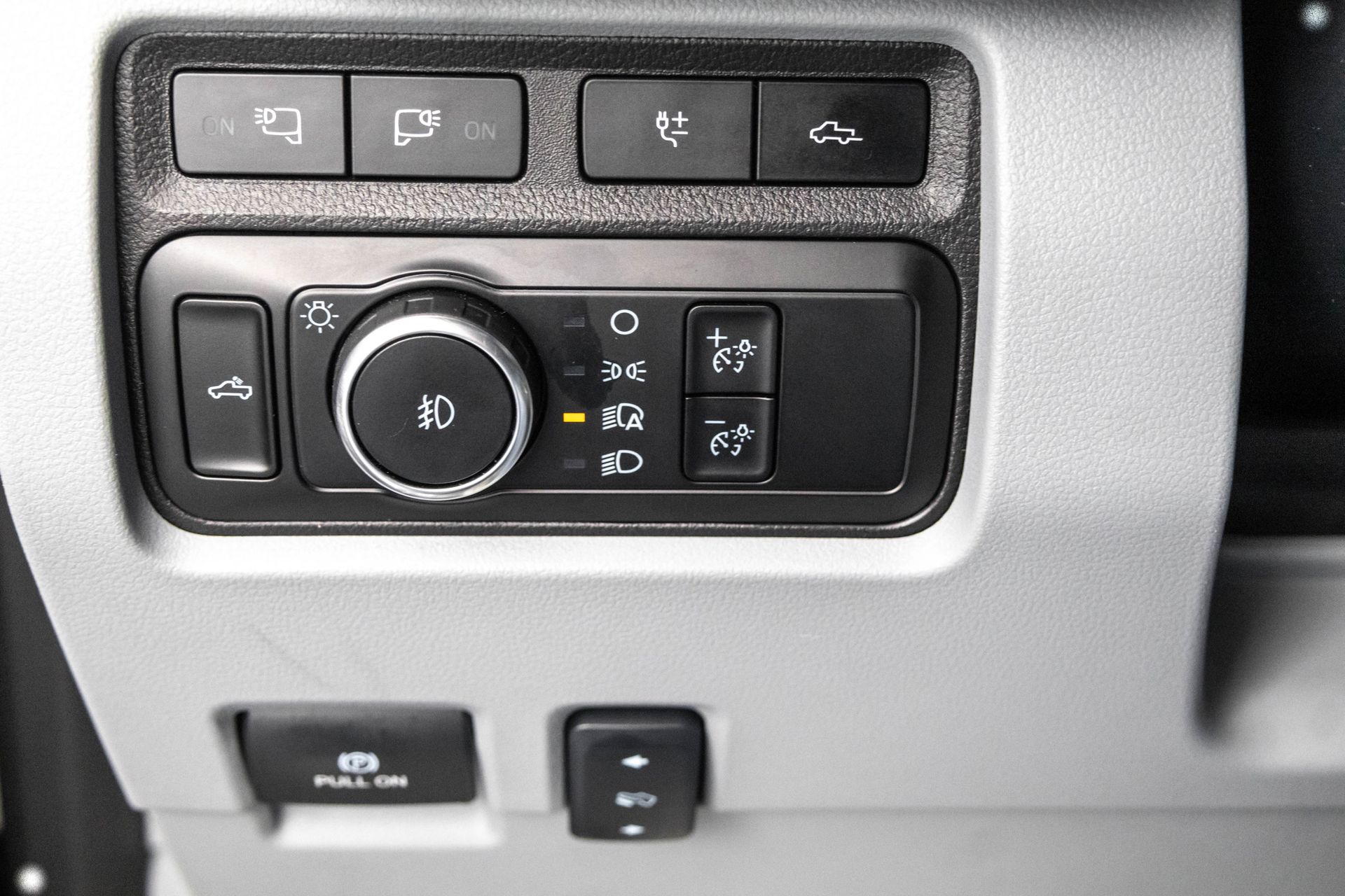 2024 FORD F-350 - Image 18