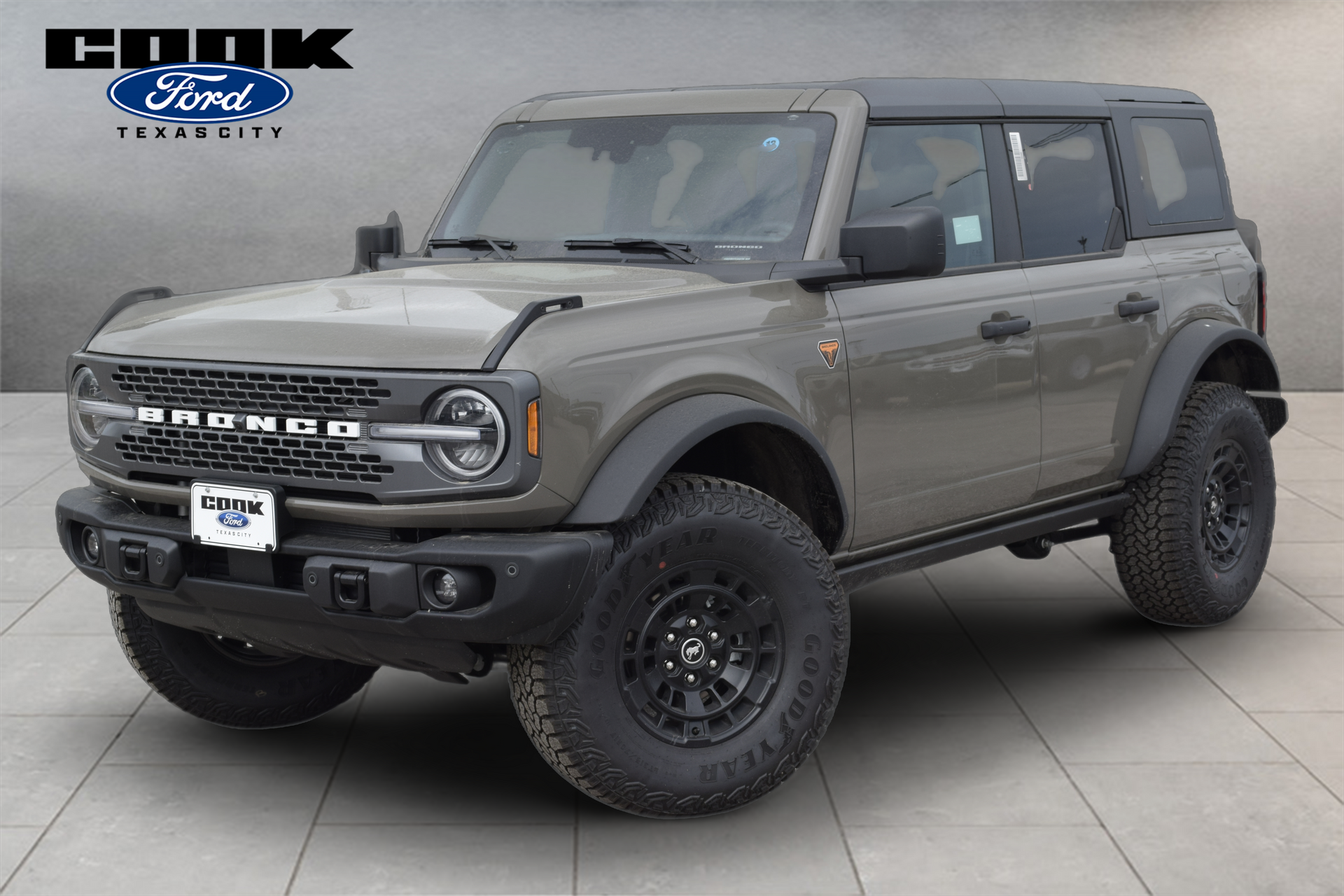 2026 Ford Bronco Badlands Gray at Legacy Ford
