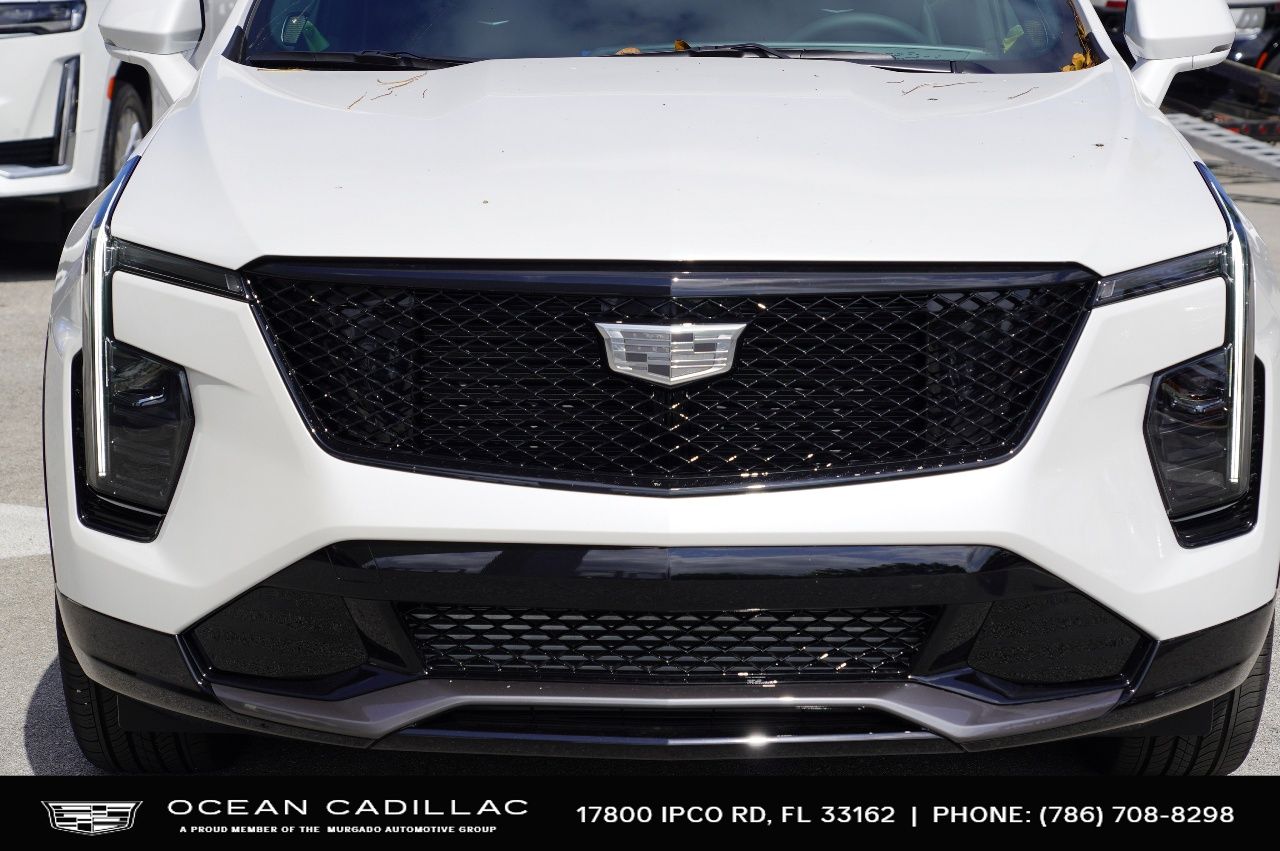 2024 Cadillac XT4 Sport 9