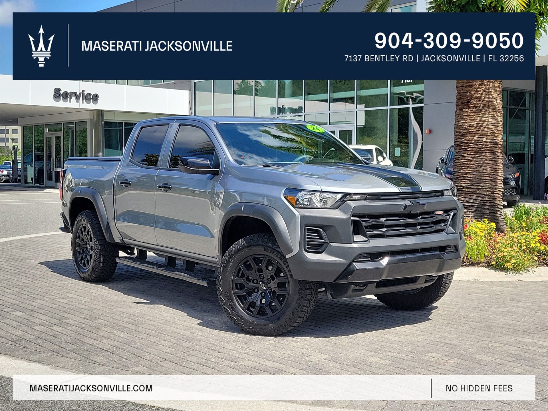 Sterling Gray Metallic 2024 Chevrolet Colorado Pickup Truck Four-Wheel Drive 8-Speed Automatic