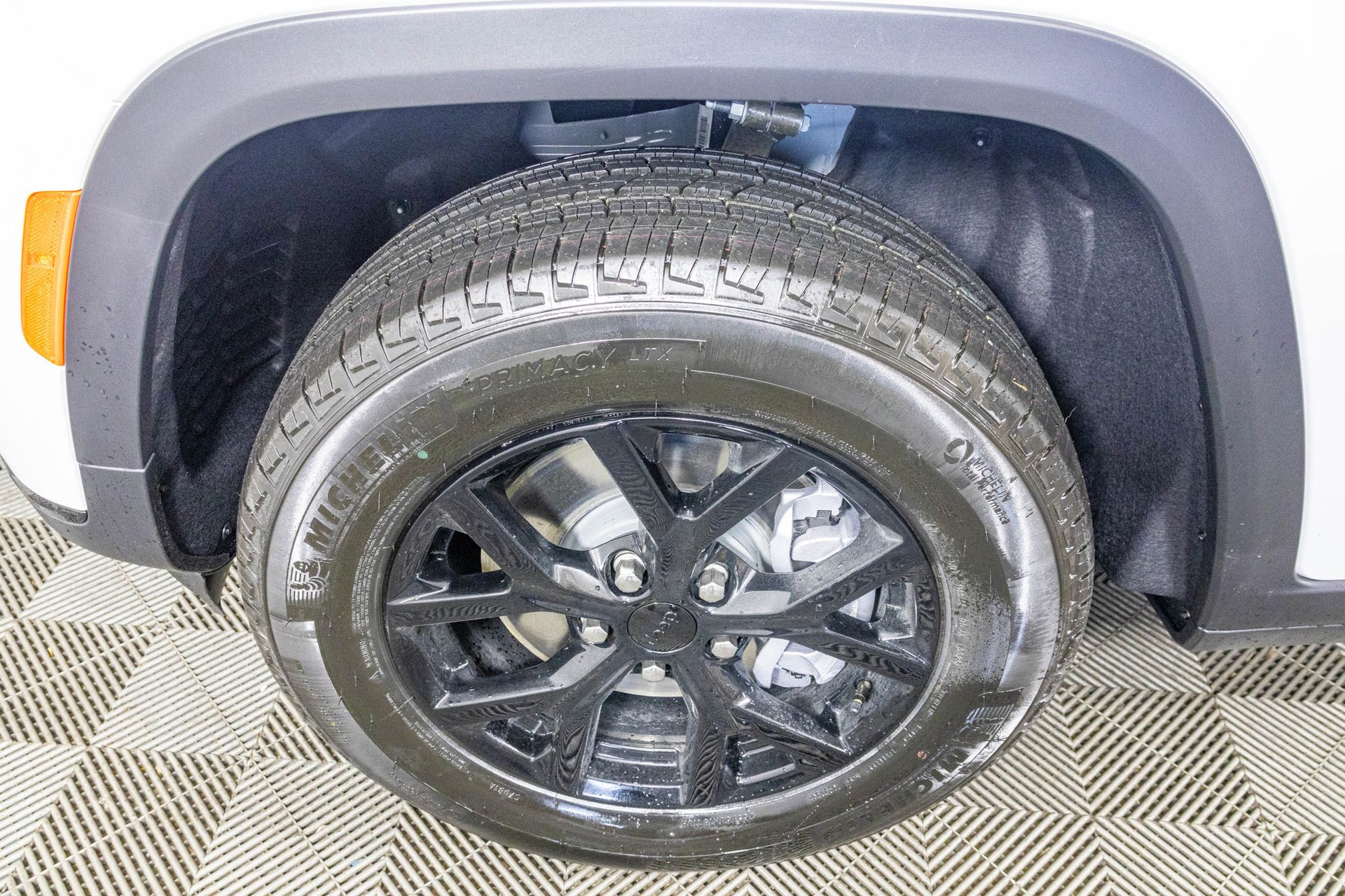 2025 JEEP GRAND CHEROKEE L - Image 34